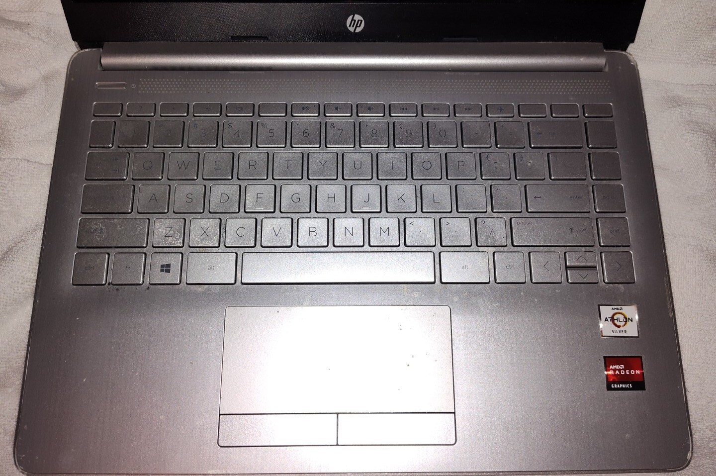 Hp Laptop model dk1013od Works Cracked Screen