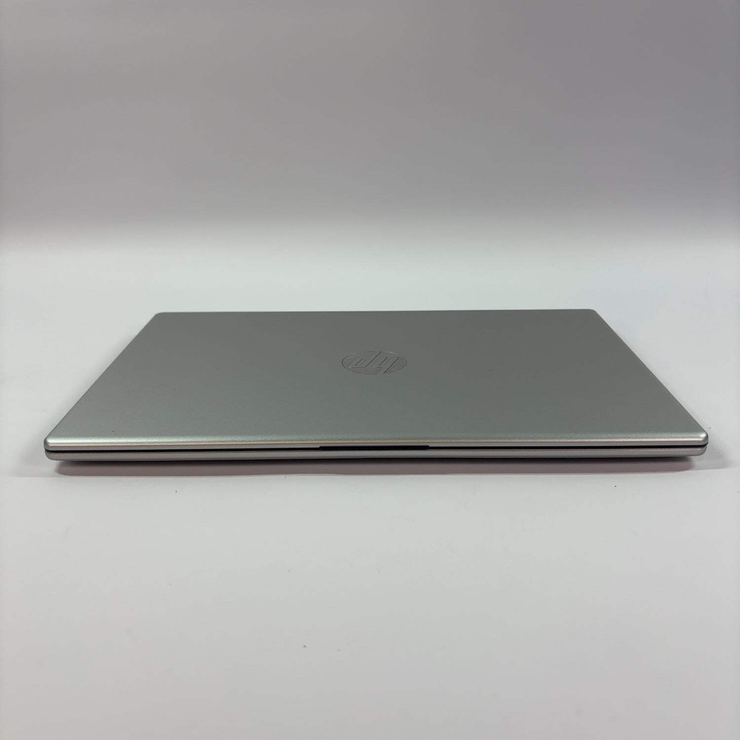 HP Laptop 15-FD0153WM 15.6″ Core 5 120U 1.4GHz 8GB RAM 512GB SSD