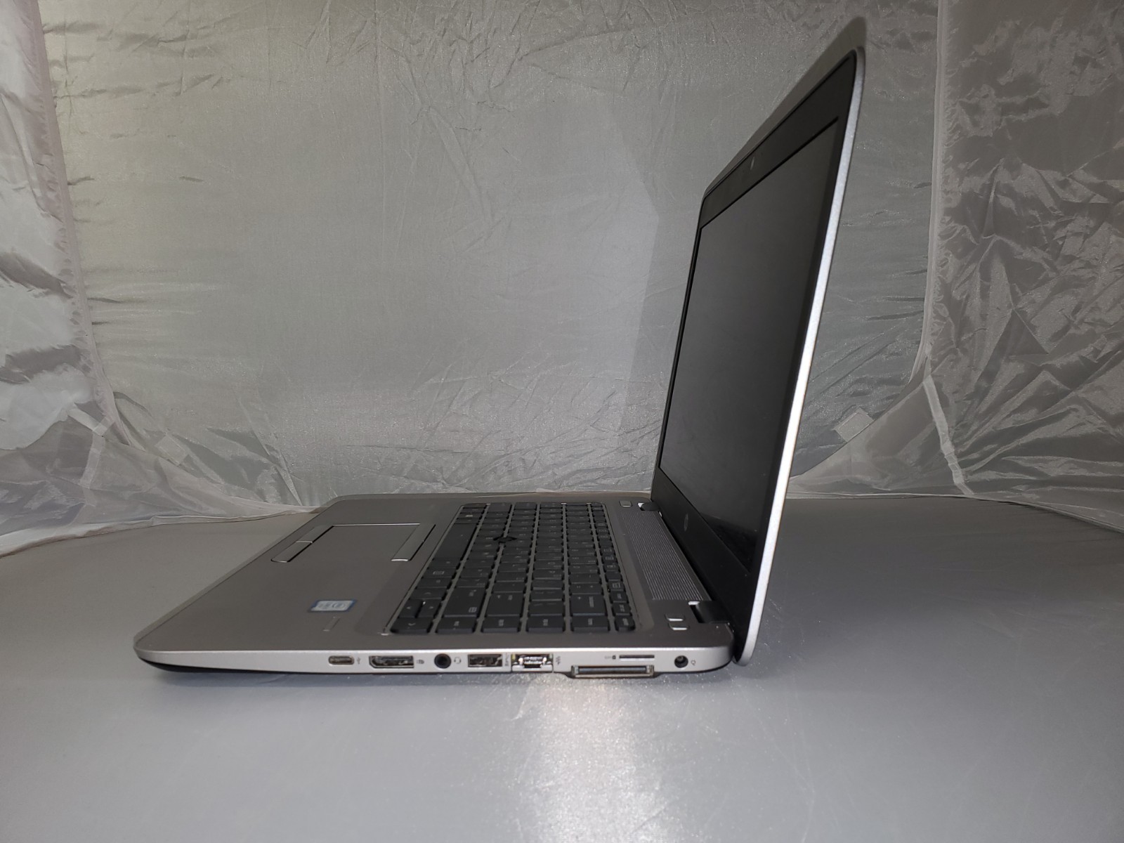 HP Elitebook 840 G3 i5-6300U 2.4GHz 8GB RAM 256GB HD No OS/Power Adapter