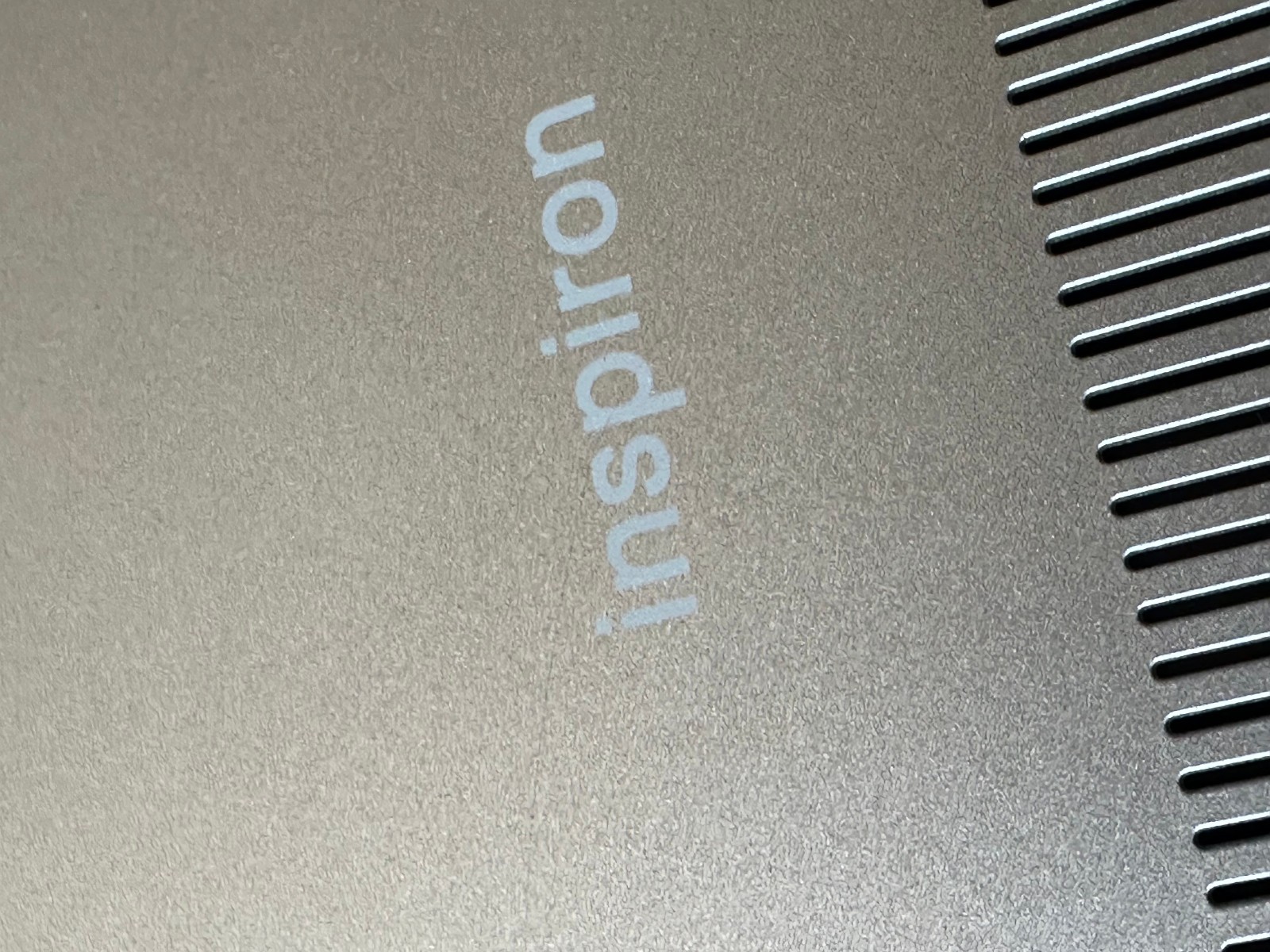 DELL INSPIRON Touch 14 2 IN 1 INTEL CORE i5 11th Gen 8GB RAM NO SSD – READ Desc!