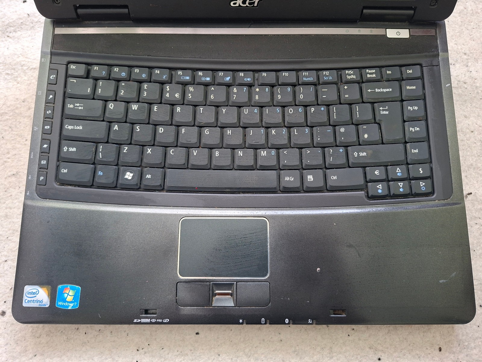 Acer Travelmate 5730 Laptop 15.4″ 1GB 120GB SSD Windows Vista SP2 32 BIT HDMI
