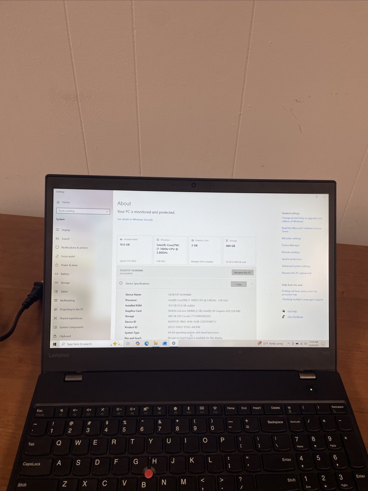 Lenovo ThinkPad T570 15.6″ Laptop i7-7600U 2.80GHz 16GB RAM 256GB SSD Win 10 PRO