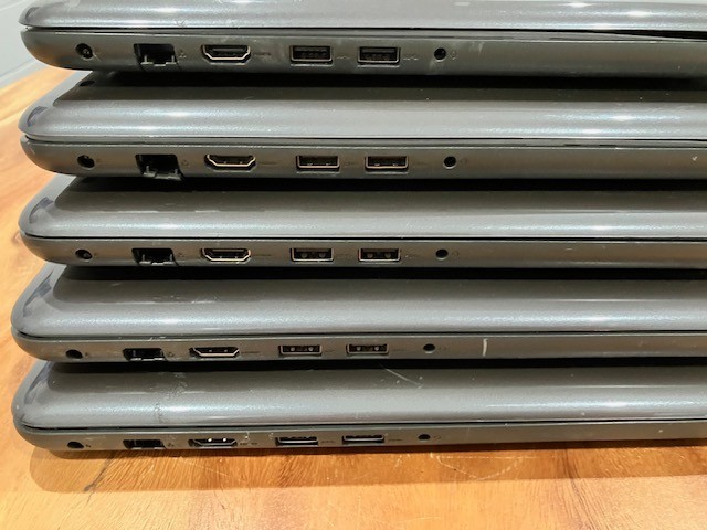 (LOT of 5)Dell Inspiron 5565 15.6″ AMD A9-9400 8GB RAM NO SSD BOOTS TO BIOS