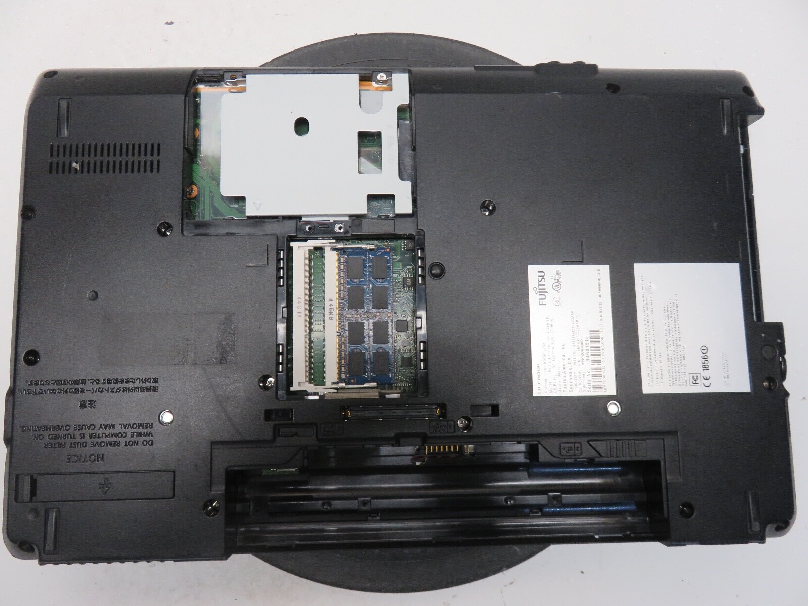 Fujitsu LifeBook E752 Intel i5-3340M 2.7GHz 2 GB NO HDD No Batt