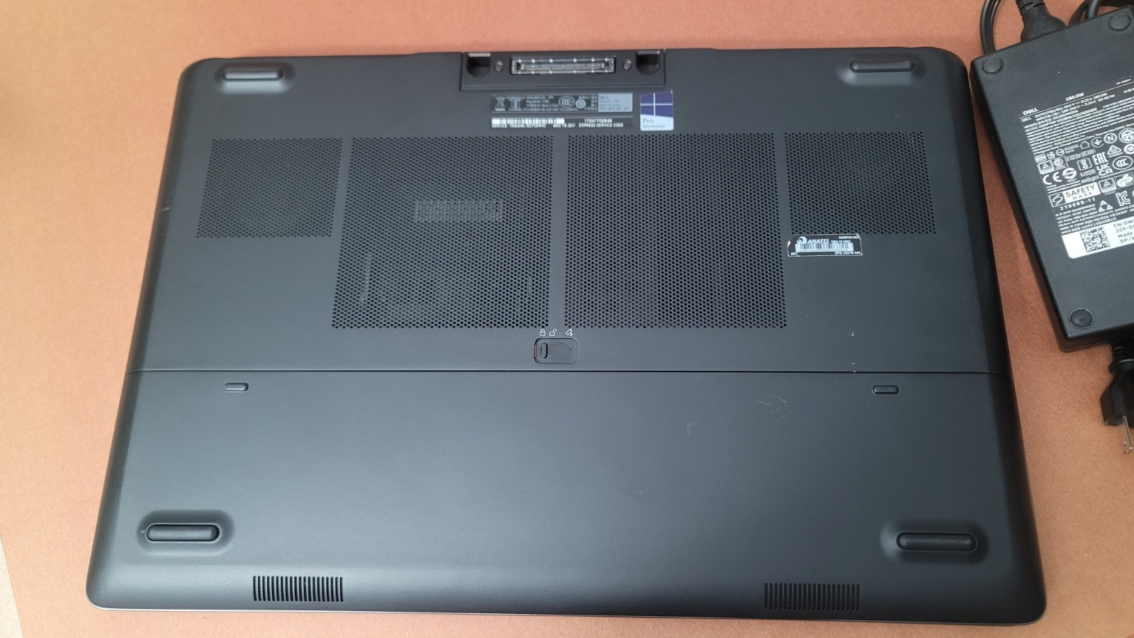 Dell Precision 7720 i7-7820HQ 2.9GHz 16GB RAM 256GB SSD 1TB HDD Win11 Pro/Offic