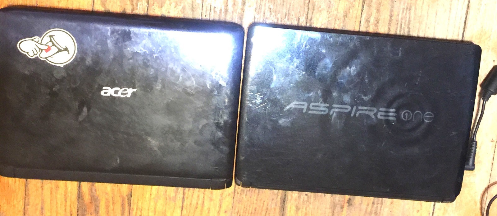 2x ACER LAPTOPS (ASPIRE ONE NAVE50 AND ASPIRON ONE ZE6) BROKEN SCREEN ,BUT WORK