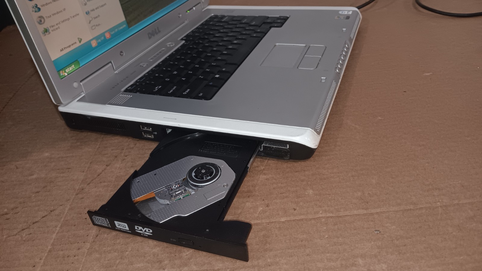 17″ Dell inspiron 9400 Gaming Windows XP Laptop Intel Core Duo 250 GB HD 17″ LCD