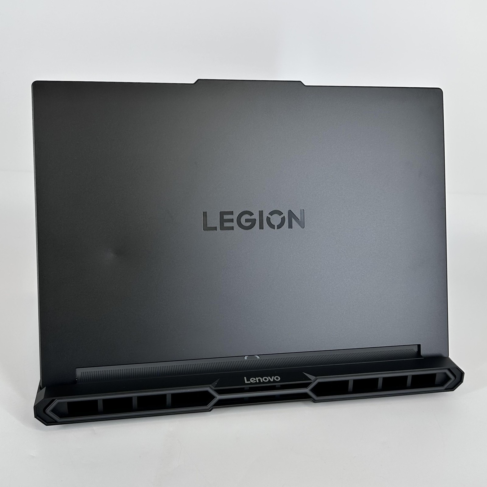 Lenovo Legion Pro 7i Gen 10 16 QHD+ 2.GHz Ultra 9 275HX 32GB 1TB/1TB RTX 5070 Ti