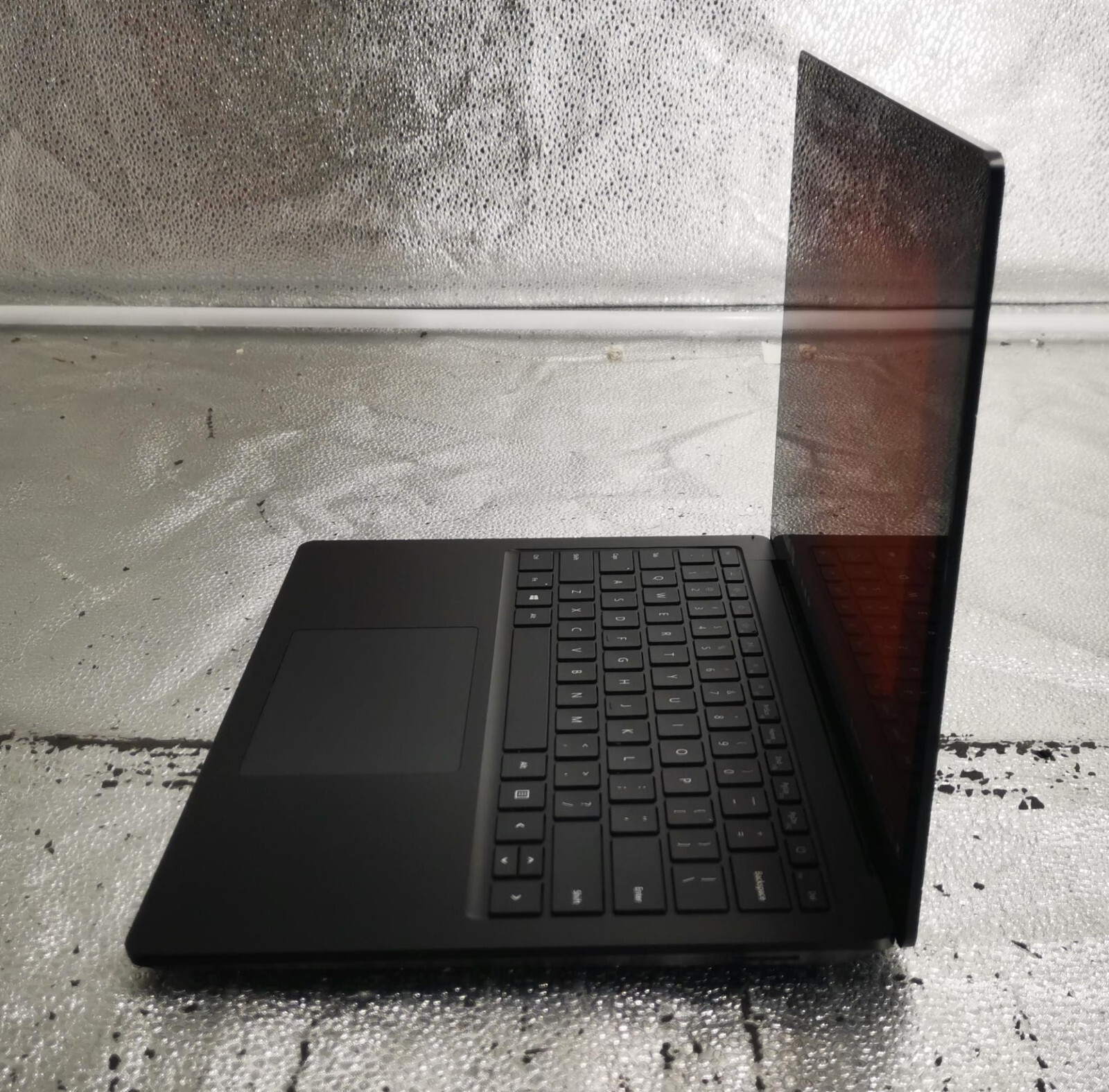 Microsoft Surface Laptop 3 13.5″ 256GB 8G Intel Core i5-1035G7 – 1.20 GHz *READ*