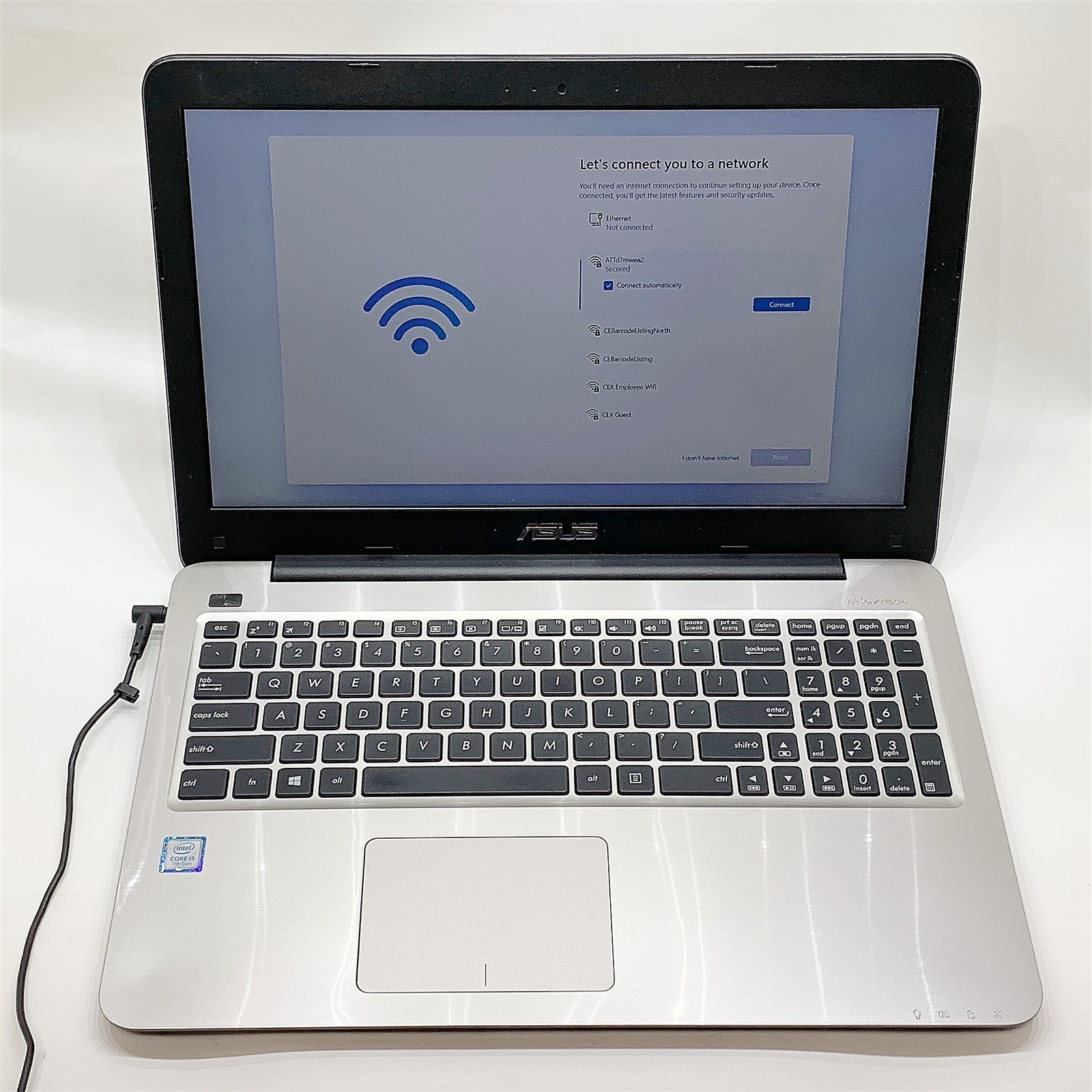 ASUS F556U Laptop i5 7200U 2.50GHZ 15.6″ FHD 8GB 128GB SSD NO BATT Windows 11