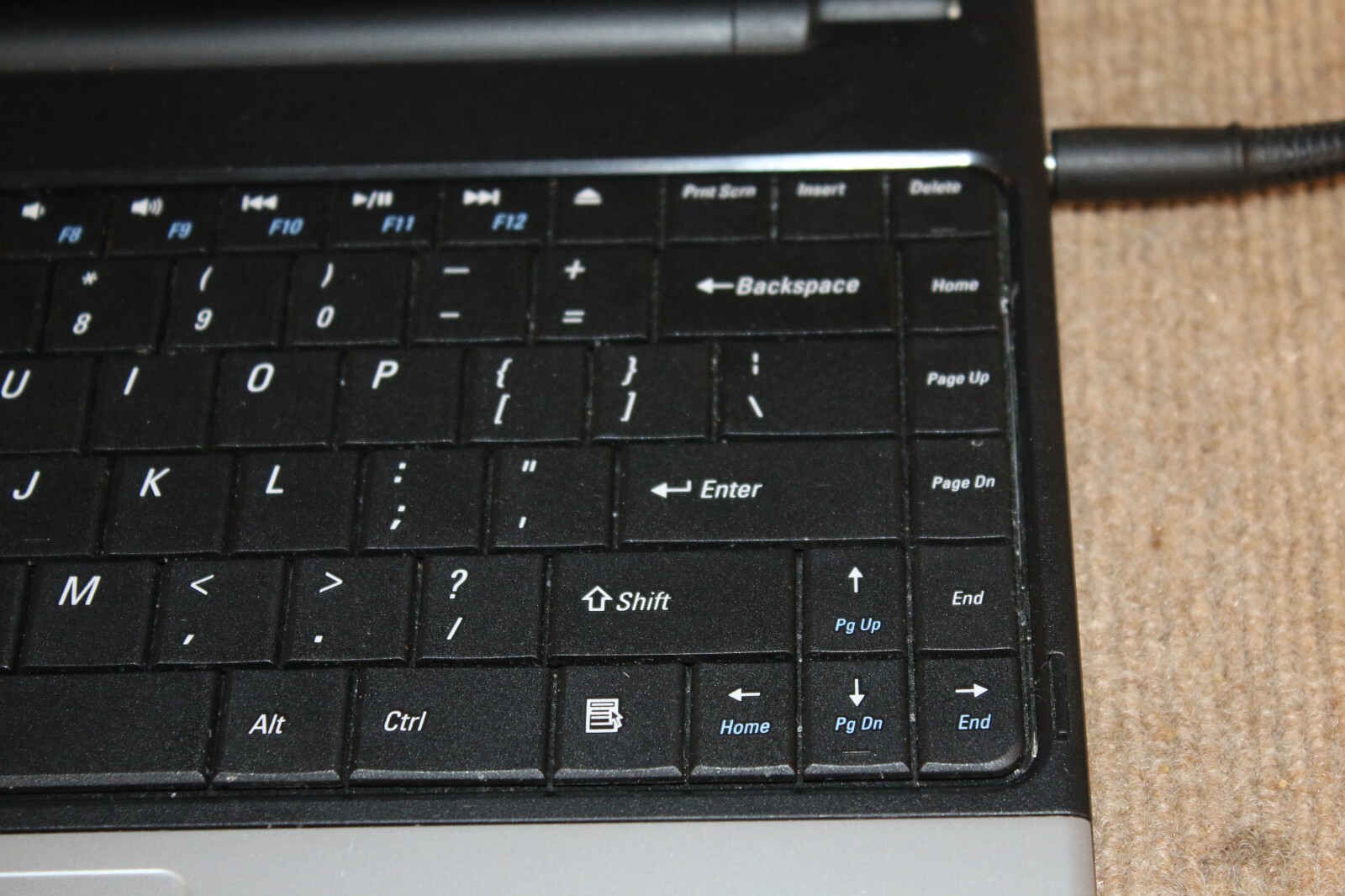 Dell Inspiron 11z PO3T Celeron 1.3ghz 2gb Ram Win 7 Home Premium WORKS!