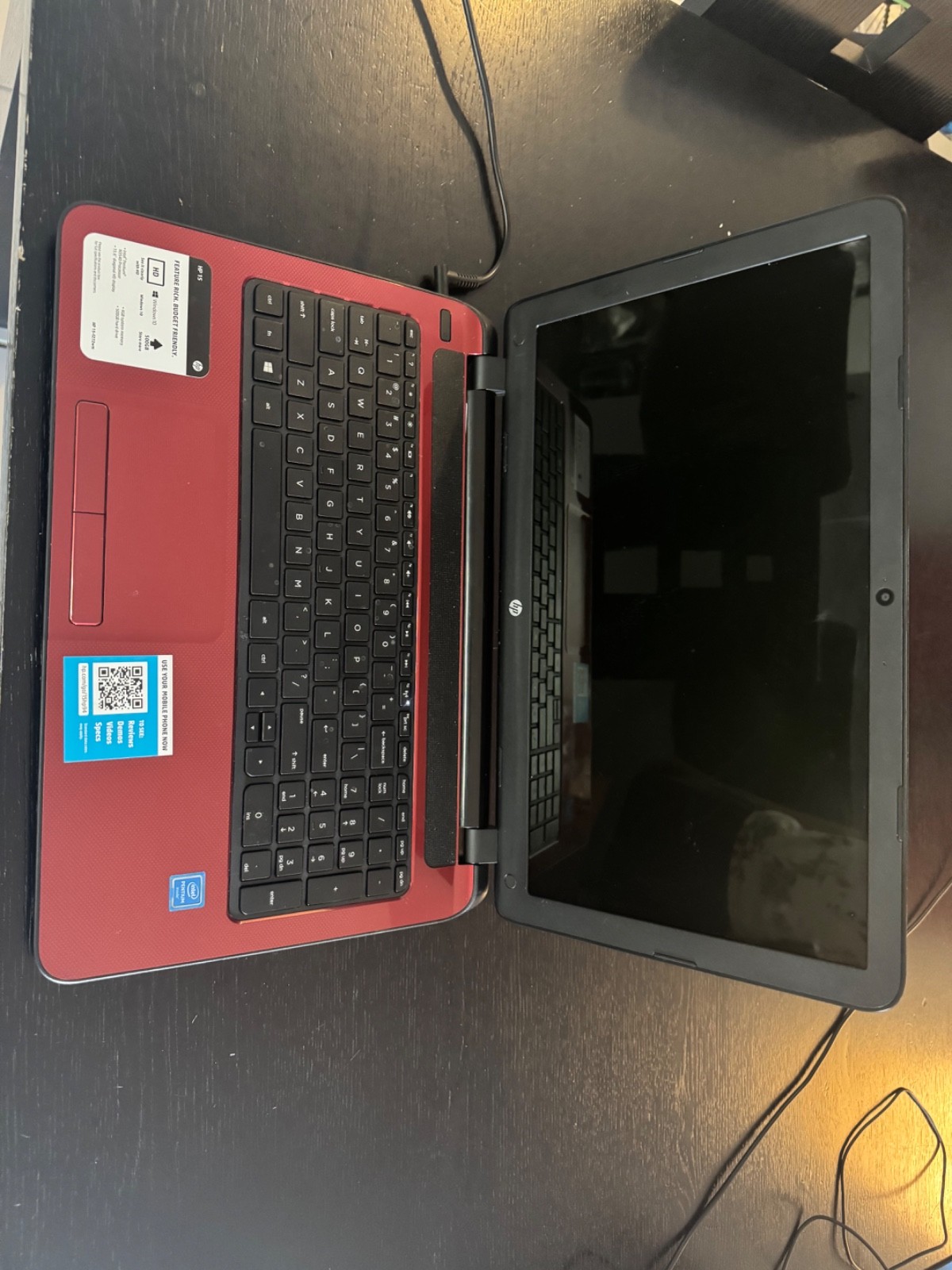 HP 15-FD0083WM 15.6″ (128GB SSD Intel Pentium N200 1.1GHz 4GB RAM) Laptop – Red