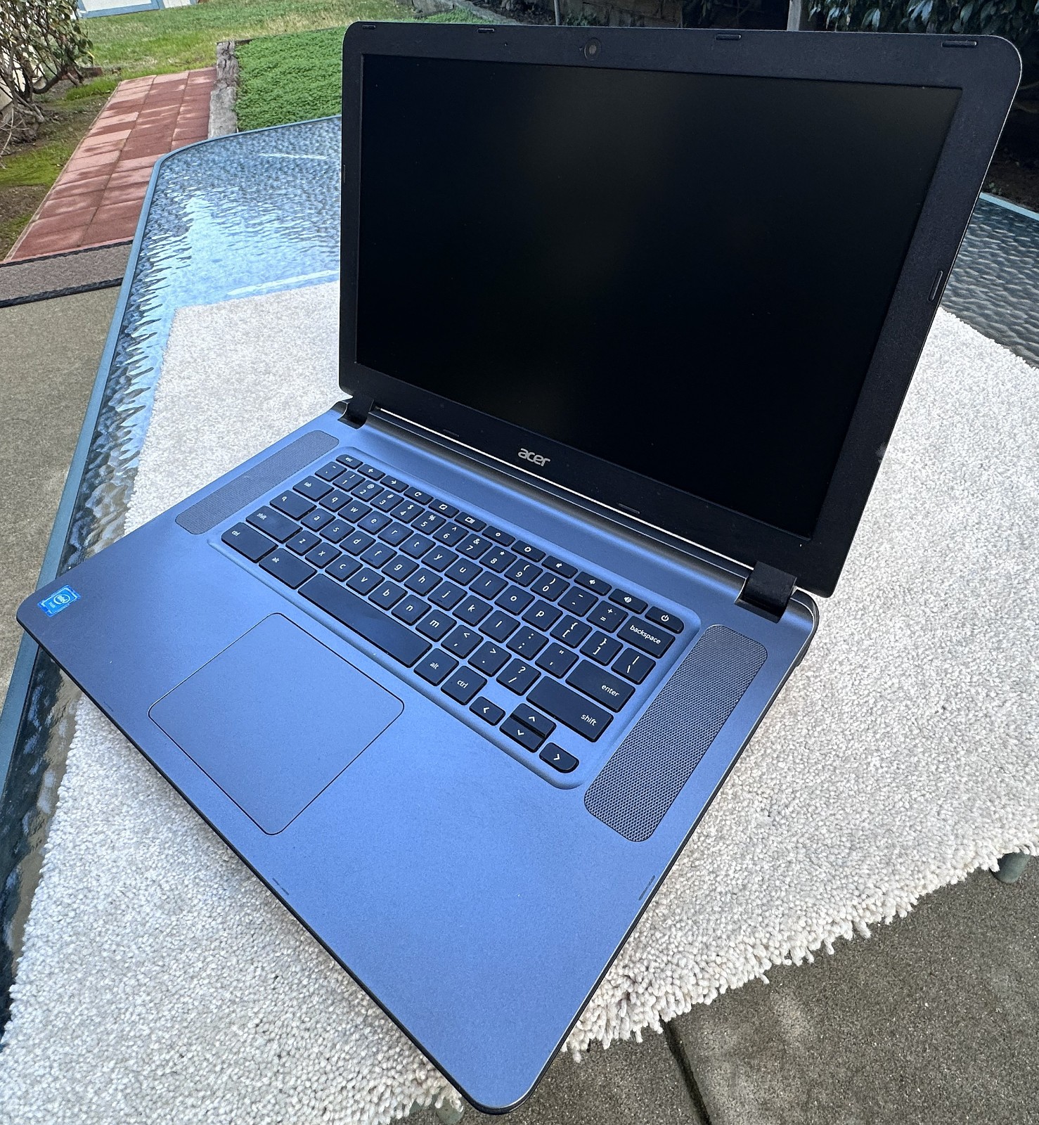 Acer Chromebook CB3-531-C4A5 in very nice Condition. includes power adapter.