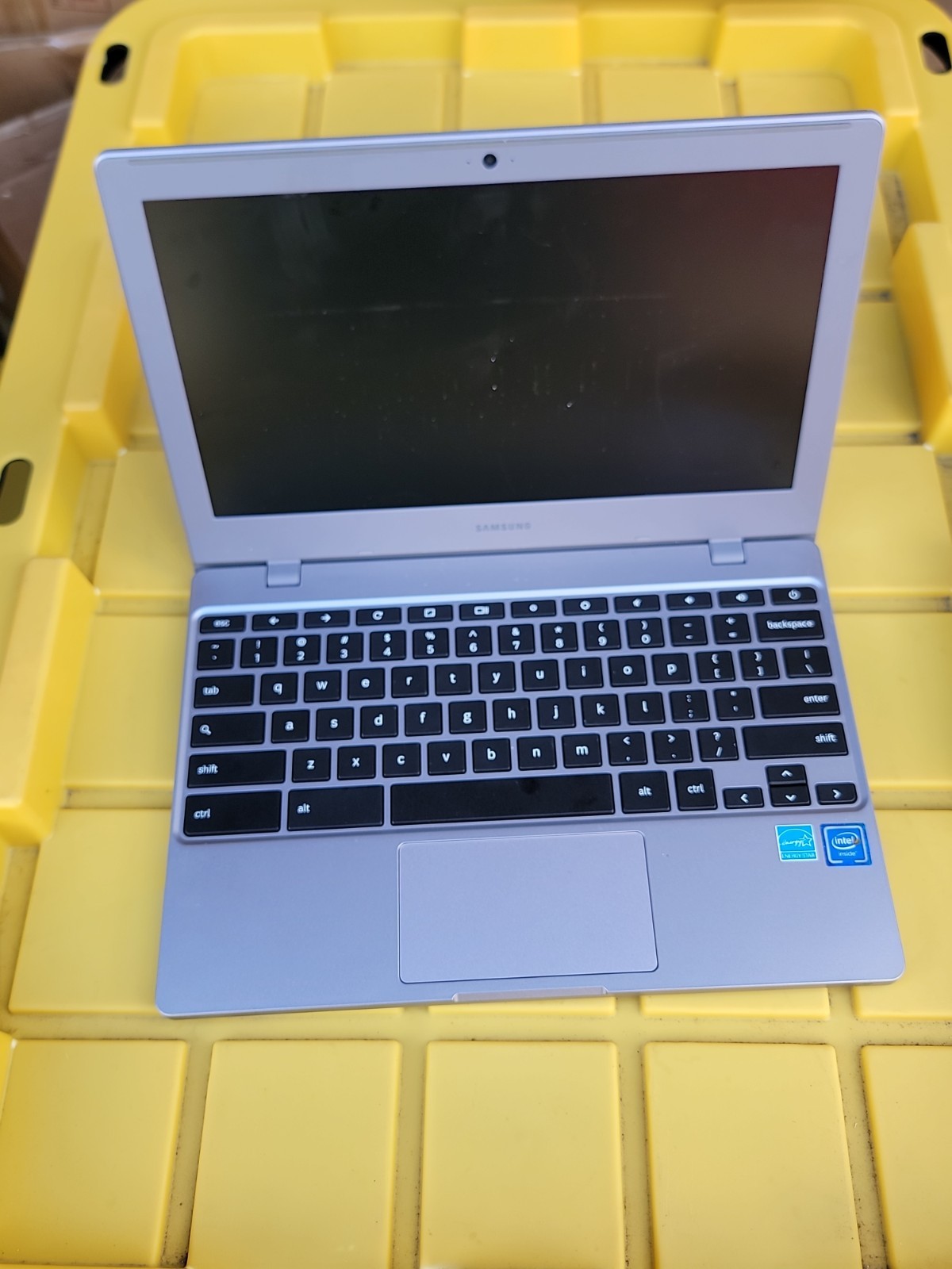 Samsung Chromebook Xe310xba AS IS FOR PARTS….turns on but its locked 🔒