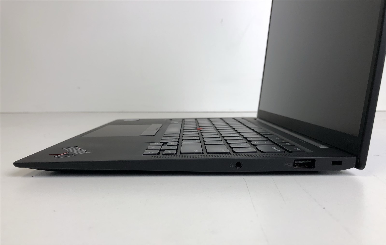 Lenovo ThinkPad X1 Carbon Gen 11: Intel Core i5-1345U 1.6GHz – 16GB – 512GB