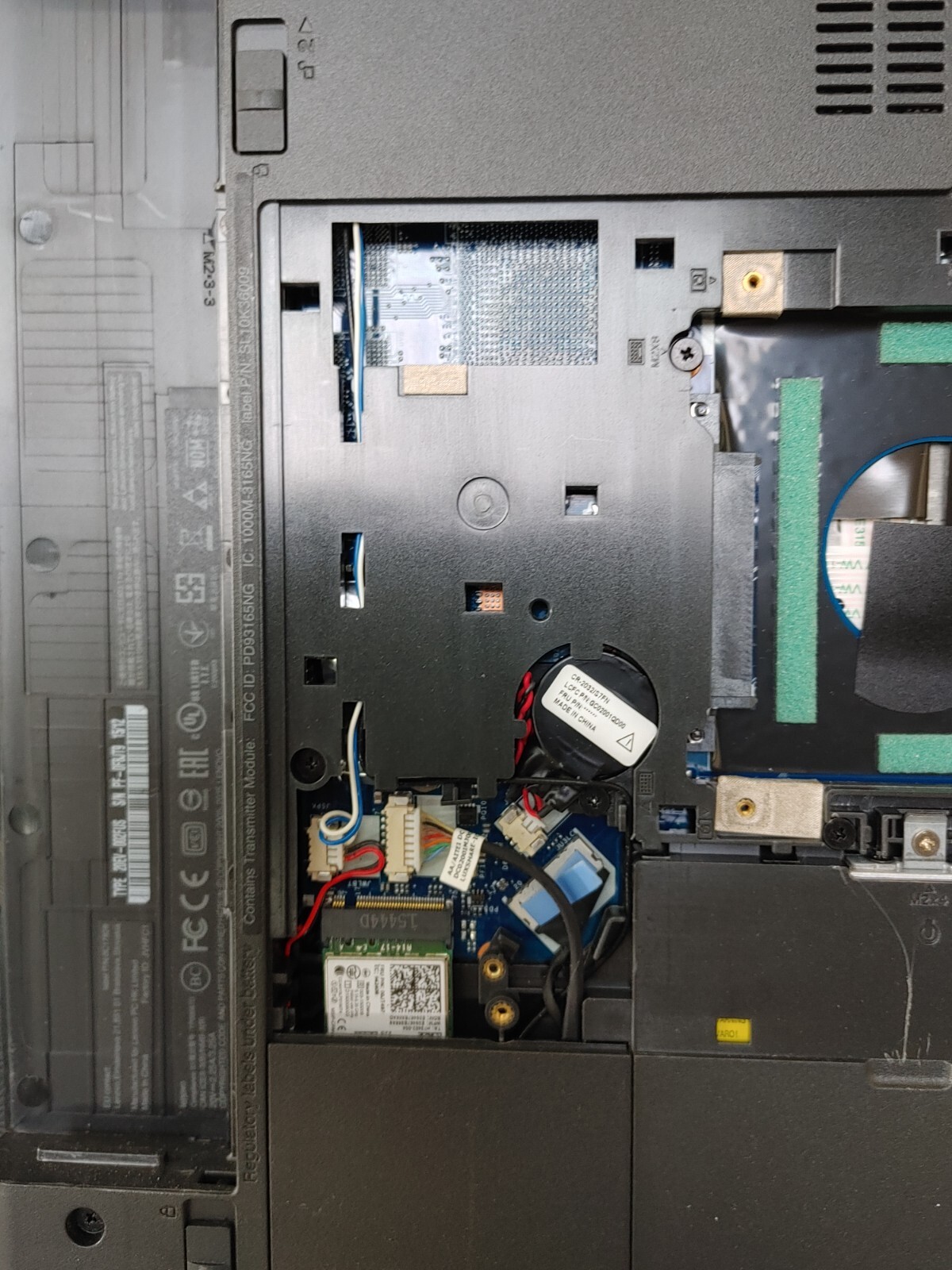 Lenovo ThinkPad E560 Core i5-6th Gen , 4GB RAM , NO HD ( Selling Motherboard)
