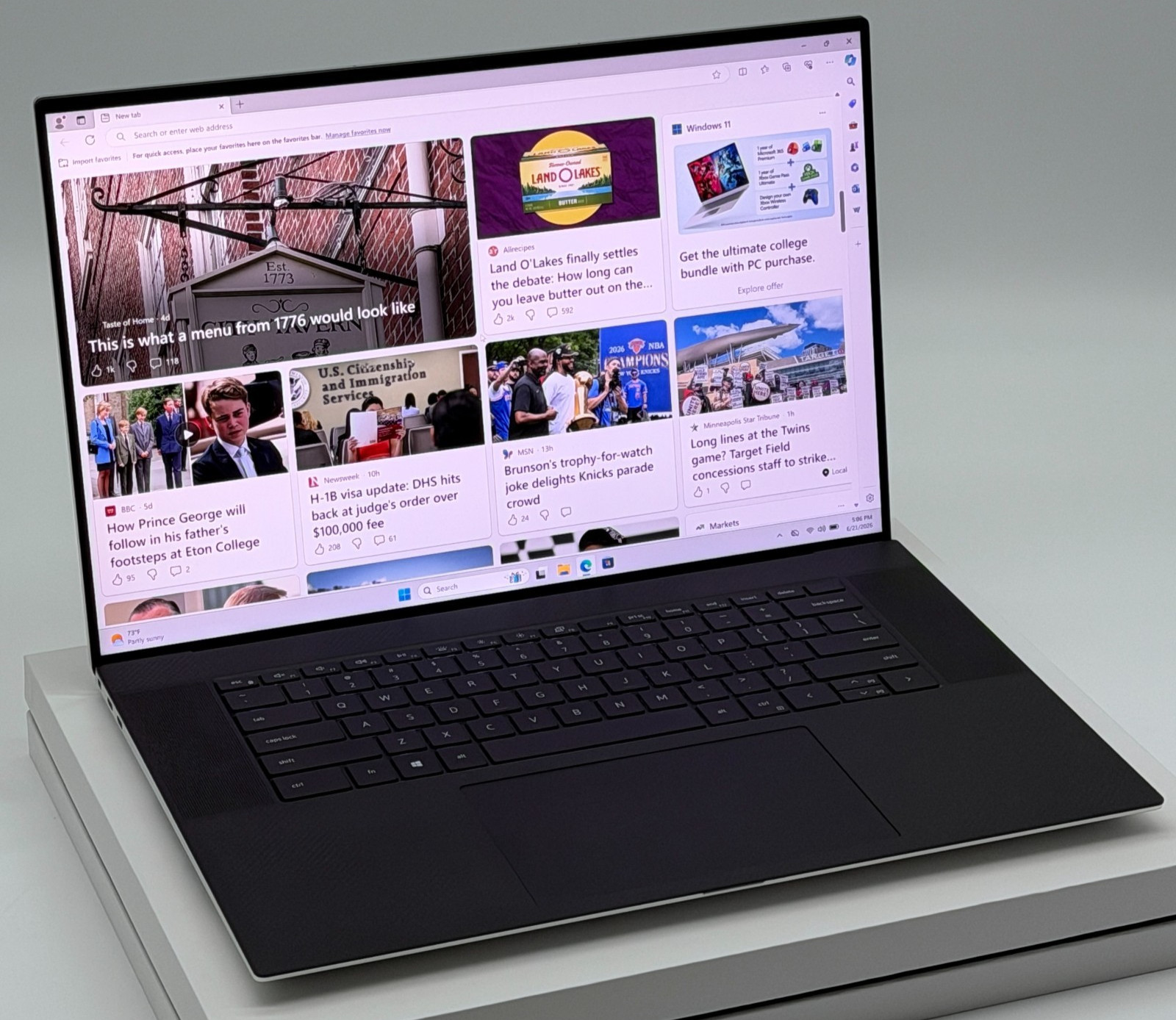 *FAST* Dell XPS 17 – CORE i9 – 64GB RAM – 2TB – NVIDIA RTX 3060 – 4K UHD