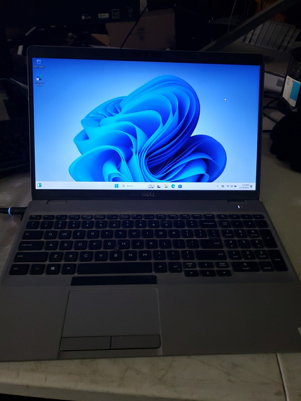 Dell Precision 3550 i5 8GB 256GB HD excellent GOOD Battery