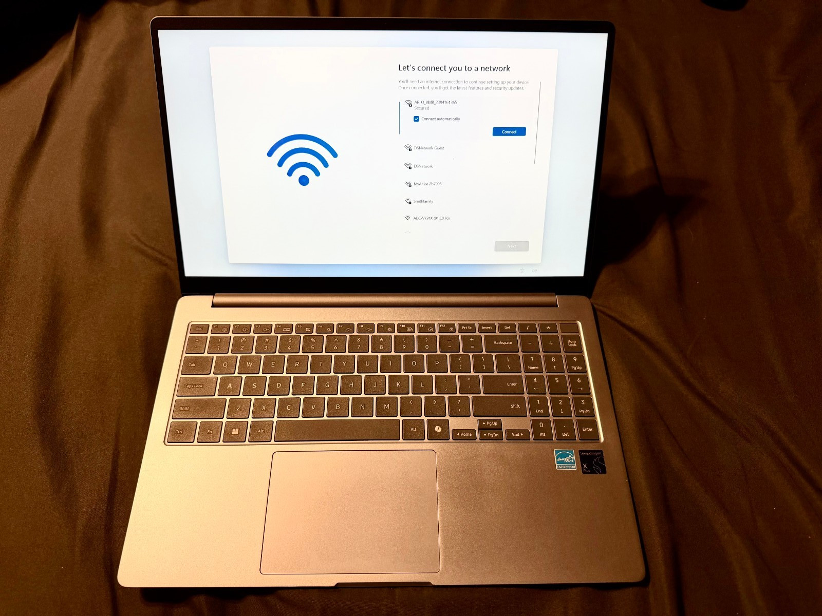 Samsung Galaxy Book4 Edge 15.6″ FHD (Snapdragon X Plus, 16GB/512GB SSD) Laptop