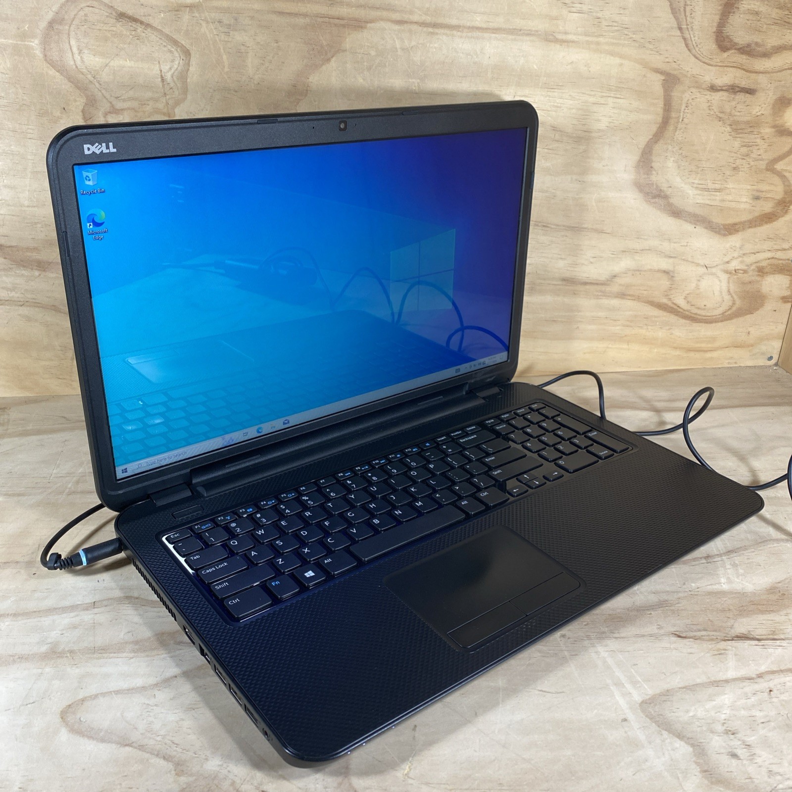 Dell Inspiron 3721 Intel i5-3337U 1.8GHz 6 GB /750 Gb Hdd/Win 10 Home/bad Batt