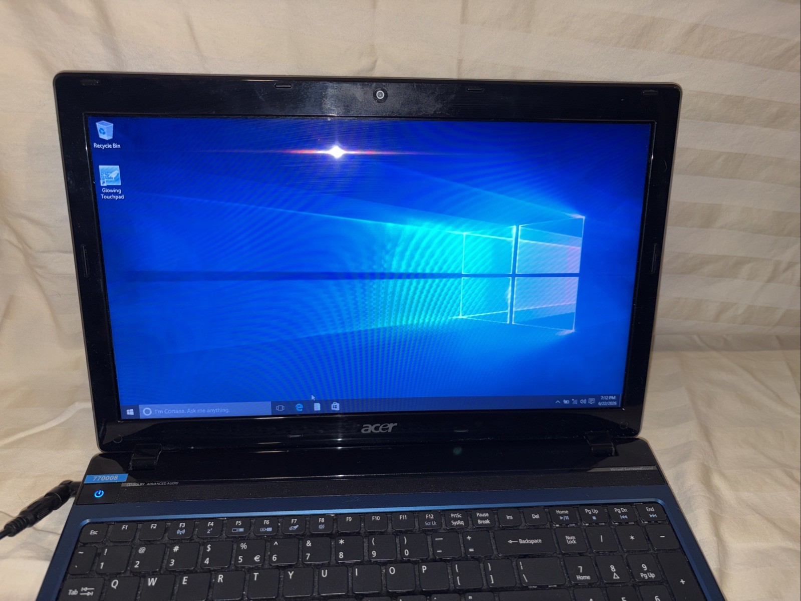 Acer Aspire 5560-7414 15.6″ Laptop AMD A6-3420M, 4 GB, 500 GB, Win 10 Home