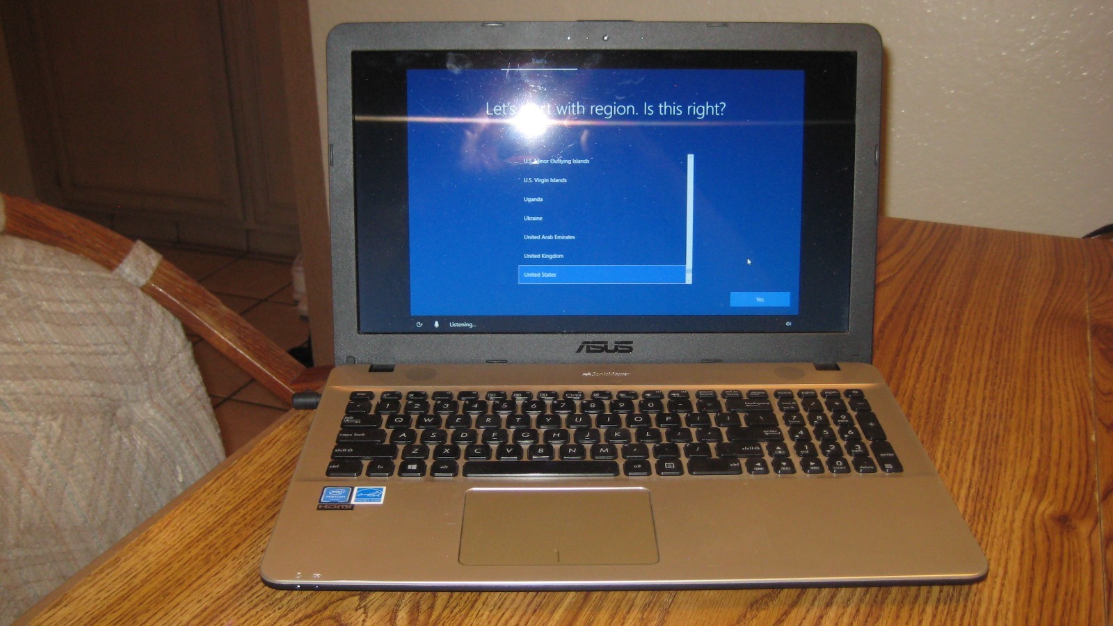 Asus Sonic Master X541N, Pentium N4200@1.1GHz, 8GB RAM, 240 GB SSD, Win 10 Home