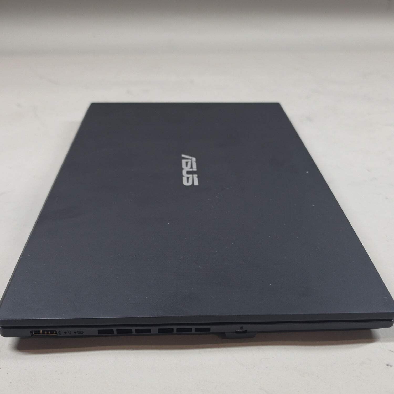 Asus ExpertBook B1 B1402CG 14″ N100 0.8GHz 8GB RAM 128GB SSD