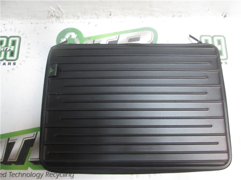 Razer RZ09-01953E71 Laptop i7-7700HQ 2.8GHz 16GB RAM 256GB SSD GTX1060
