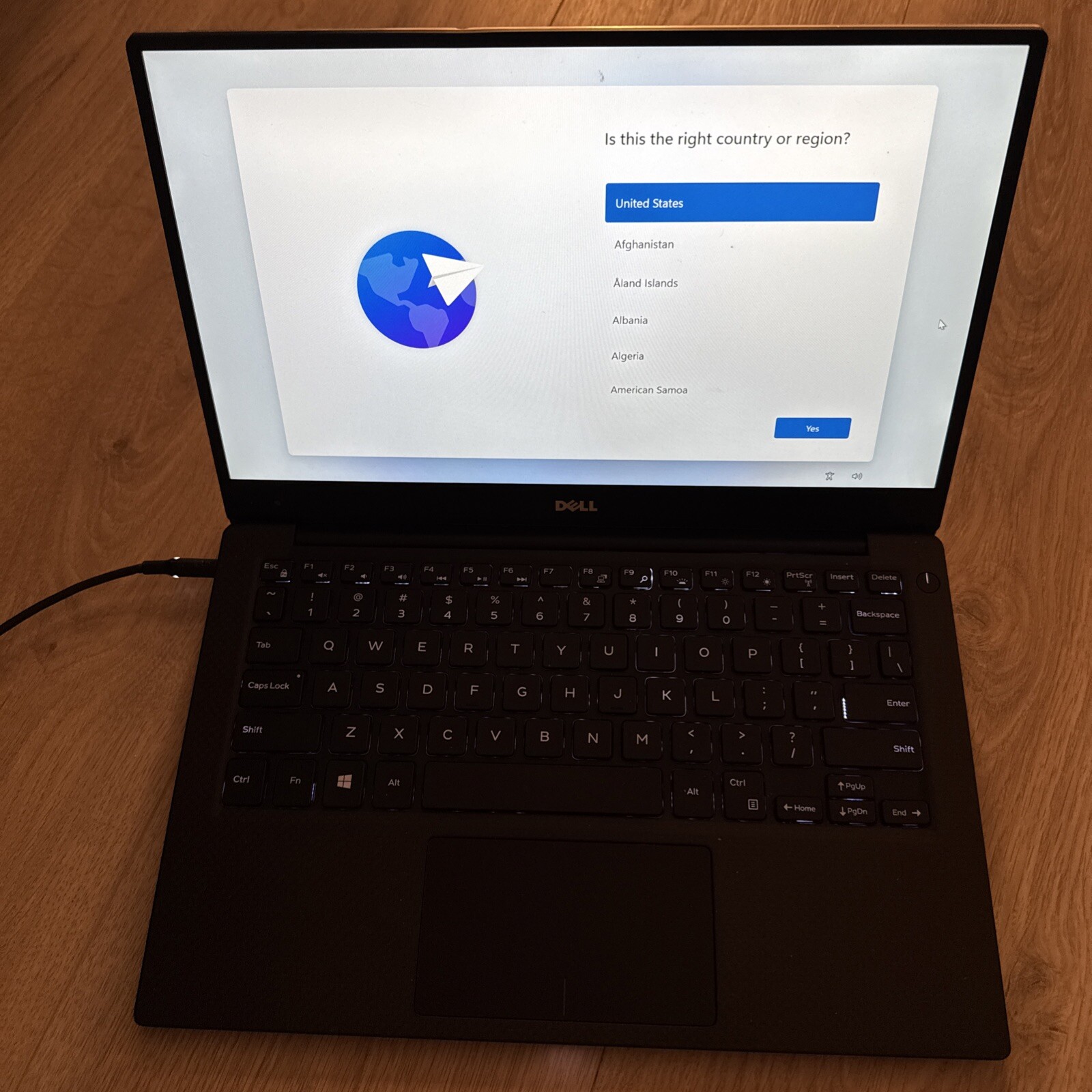 Dell XPS 13 9350 – i5-6200U 8GB/256GB Windows 11 Laptop
