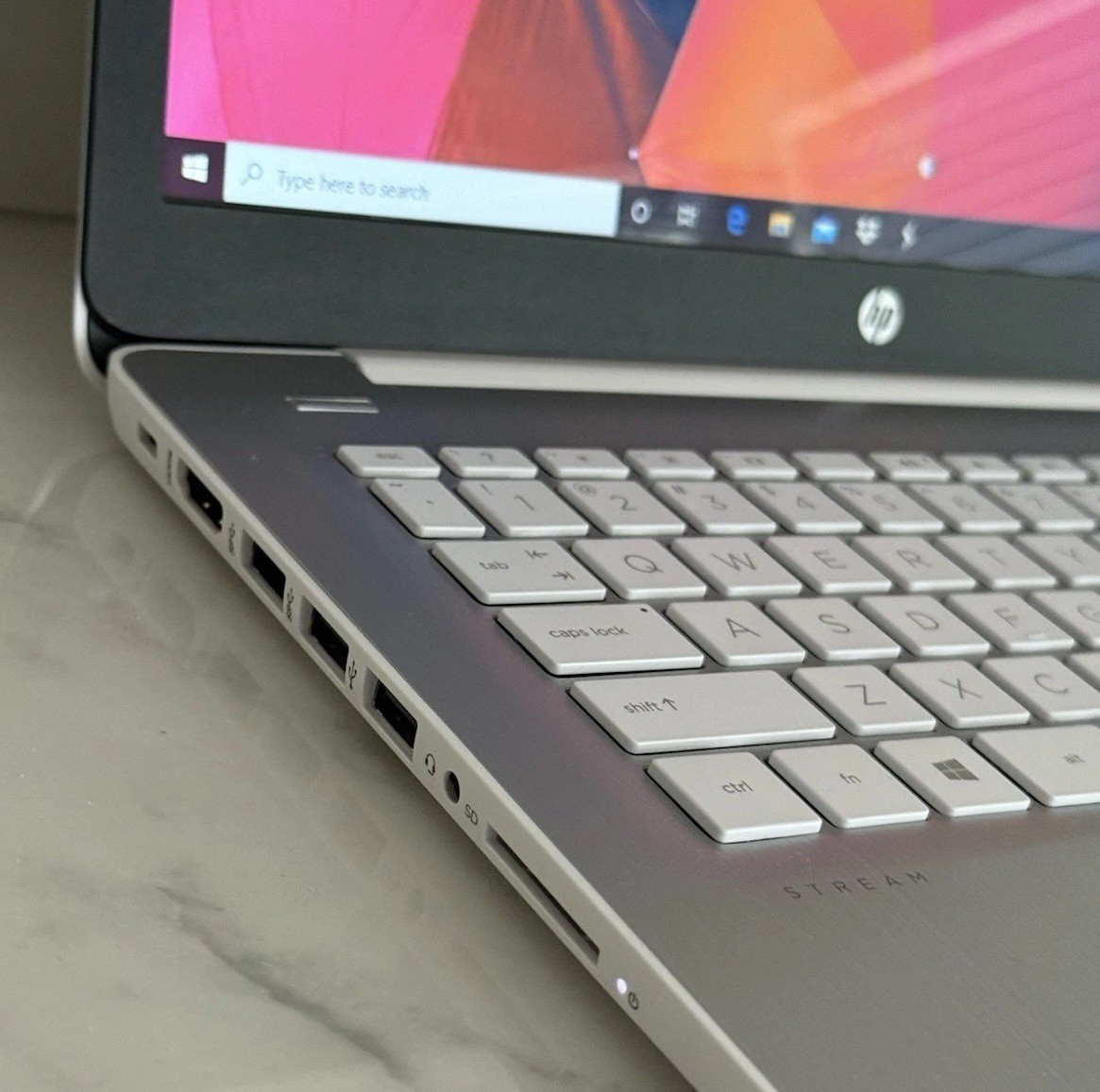 HP Stream 14-ds0061cl 14″ laptop computer