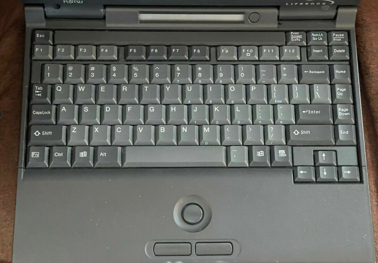 Fujitsu 166MHz MMX 32MB 1.6GB HDD USB CD Windows 95 98SE or 2000 Grade A Vintage