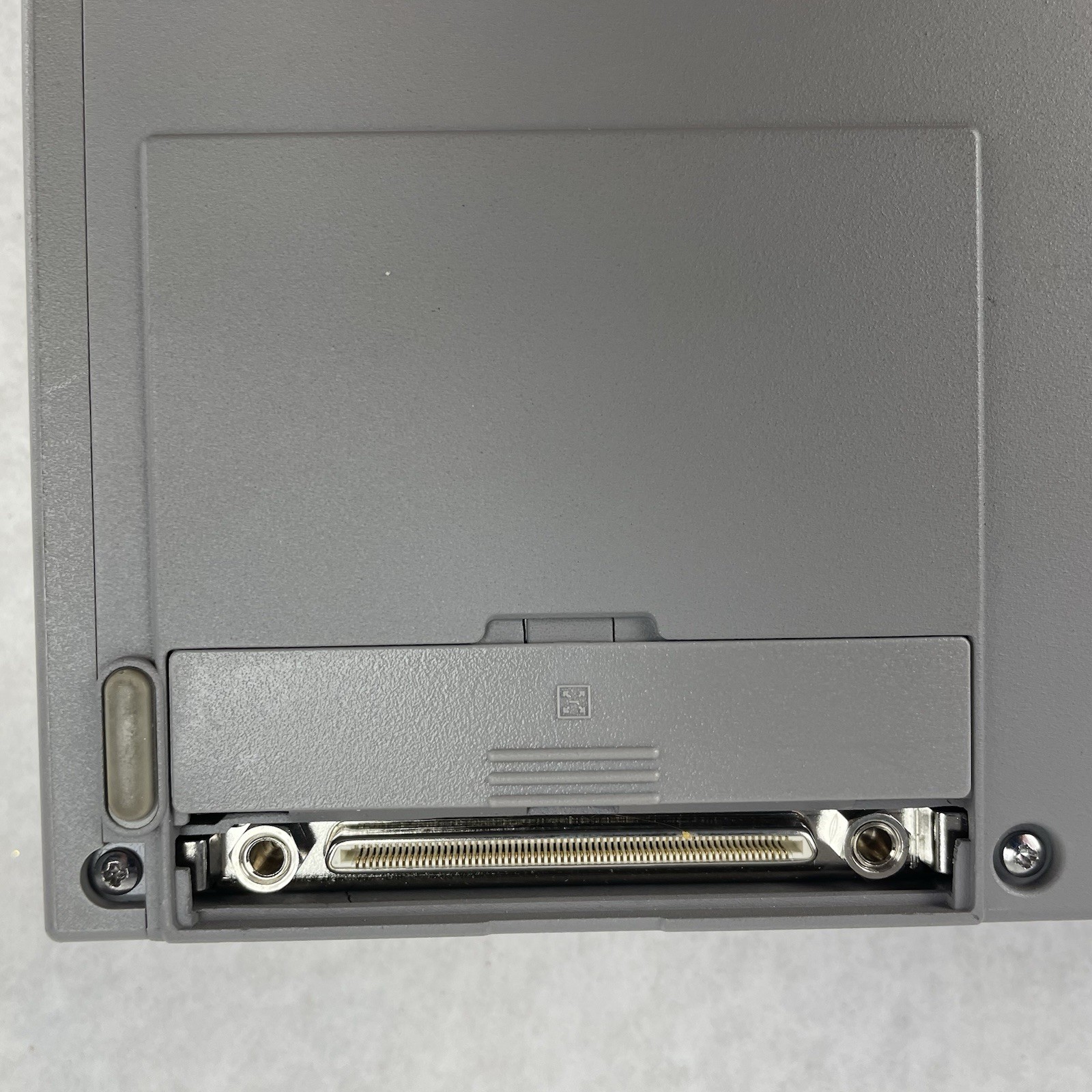 Toshiba Libretto 50 ct 6″ Intel Pentium 16 MB RAM No HDD/OS/AC/Battery