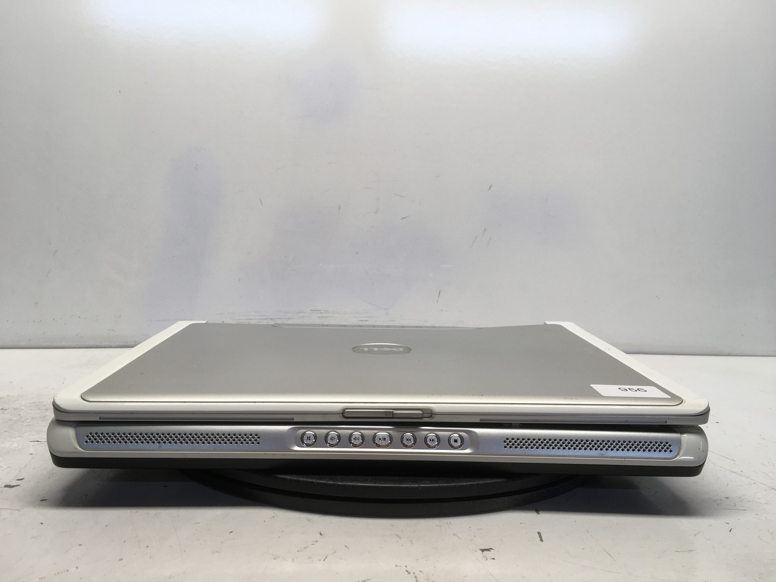Dell Inspiron E1505 MM061 Intel Core Solo 06E8 1.66GHz 1 GB NO HDD No Batt