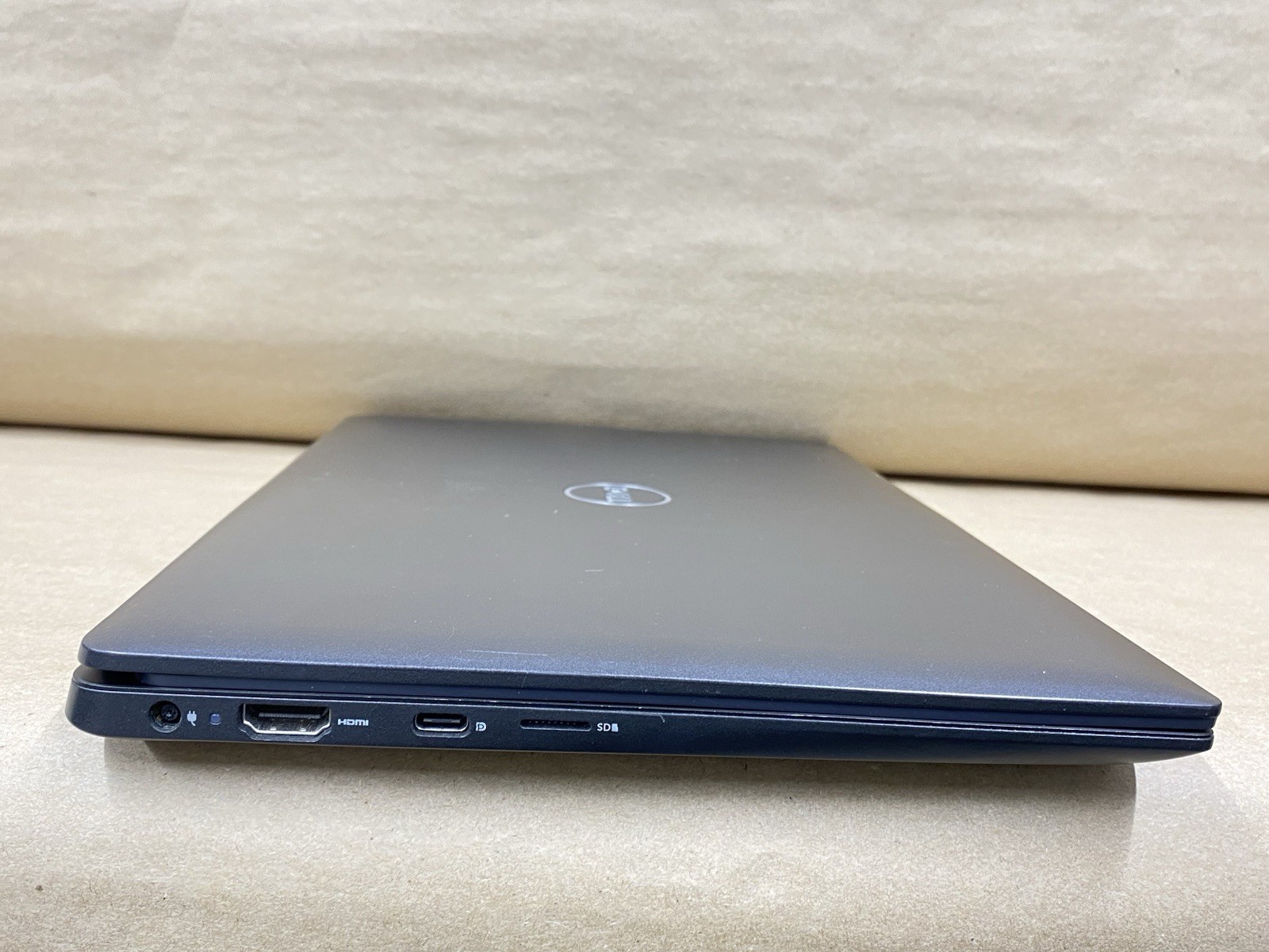 Dell Latitude 3301 – 13″ 1366×768 – i5-8365U – 8GB – 256GB SSD – Win 11 READ
