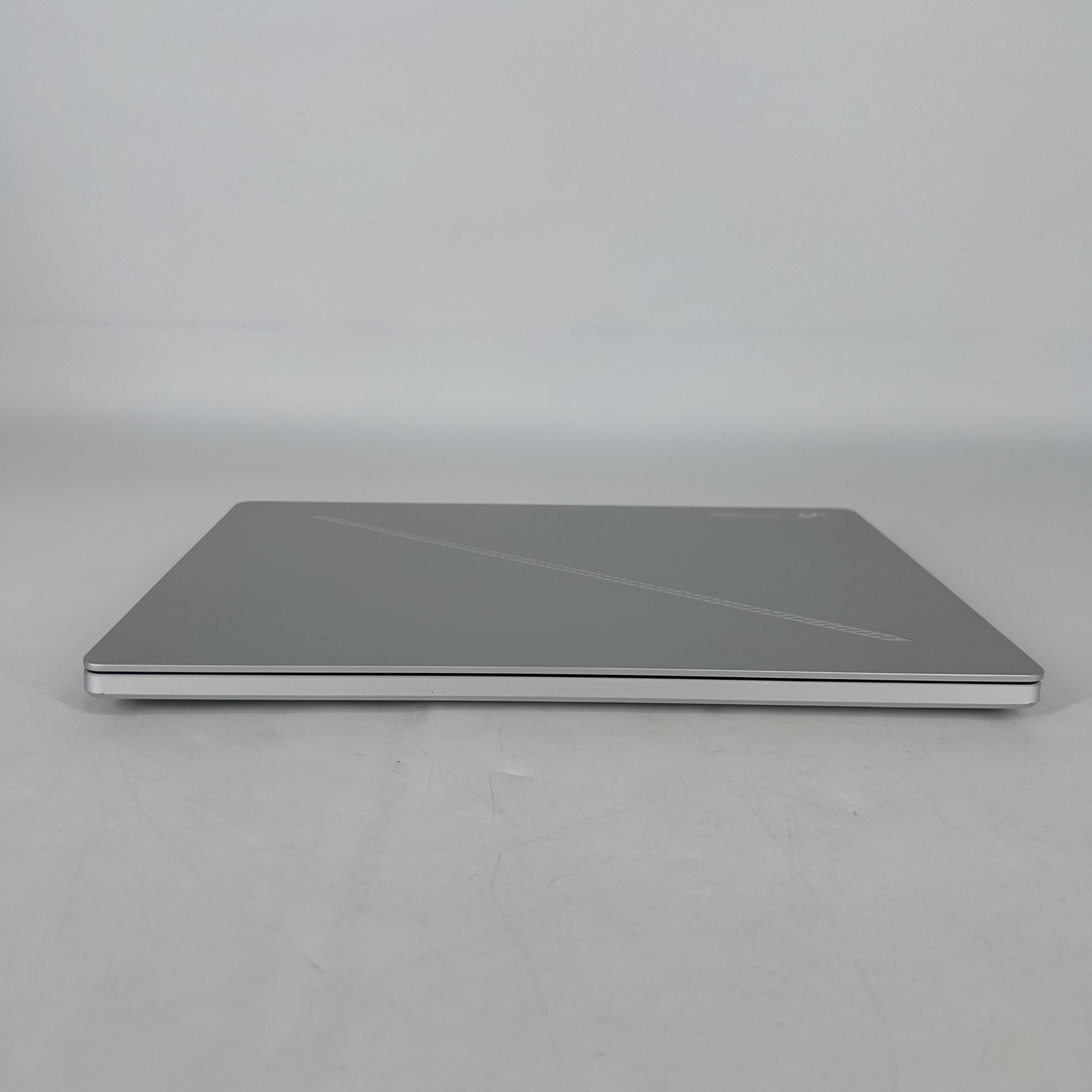 Asus ROG Zephyrus G14 GA403 120Hz QHD+ 4.0 GHz Ryzen 9 8945HS 16GB 1TB RTX 4060