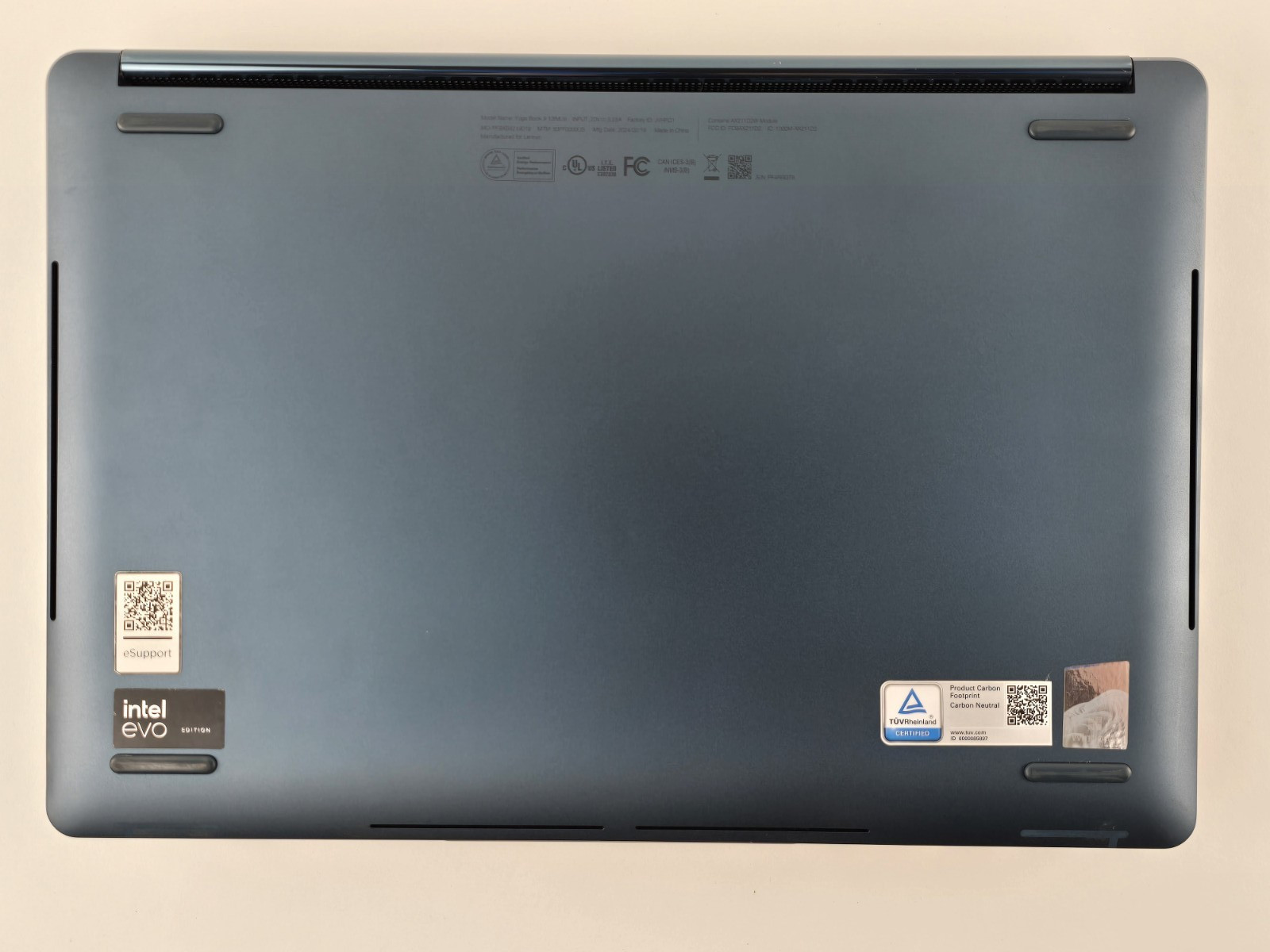 Lenovo Yoga Book 9i Dual 13.3″ 2.8K OLED Ultra 7 155U 16GB 1TB – Used READ