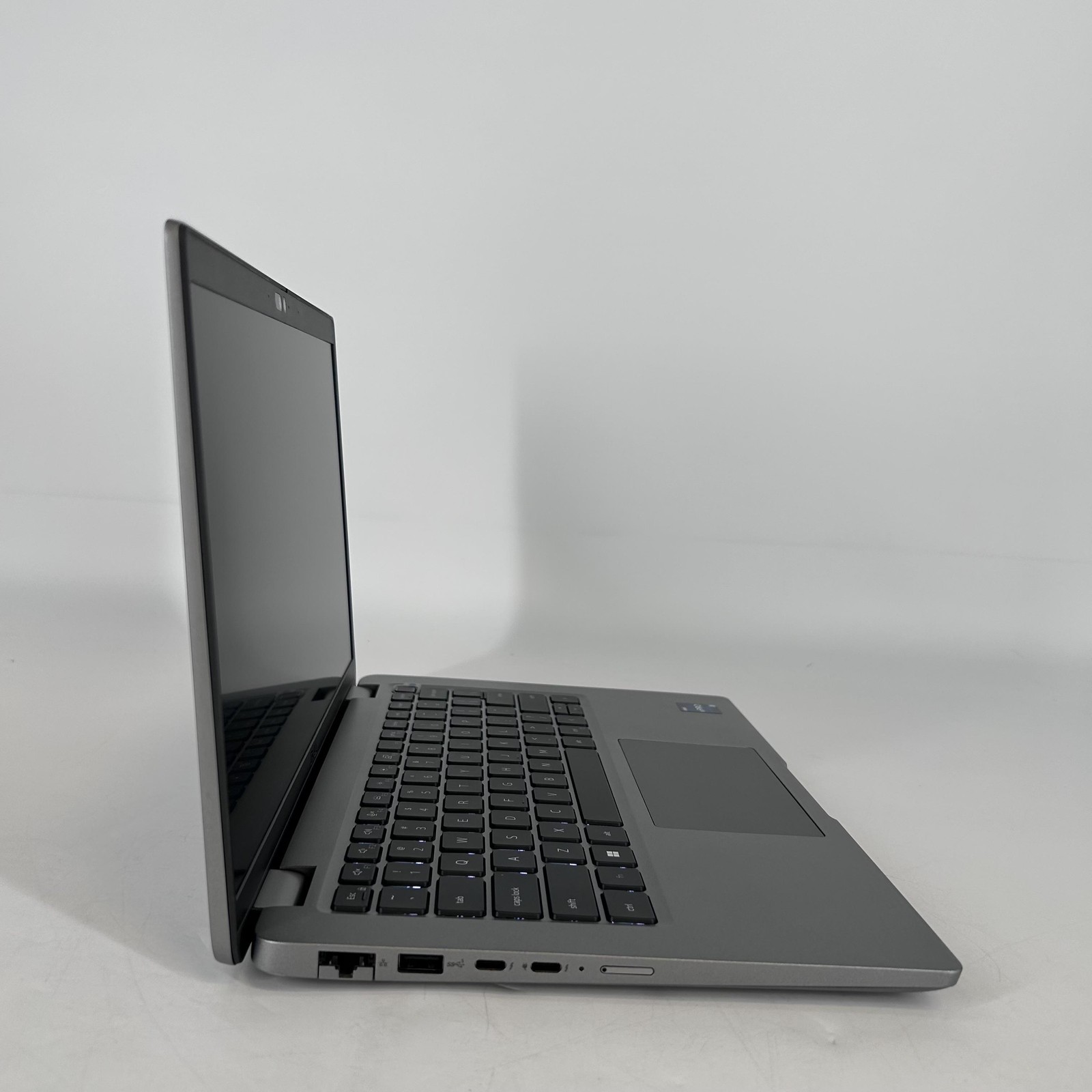Dell Latitude 5440 14 Gray FHD 1.8 GHz i7-1365U 16GB 512GB SSD Good