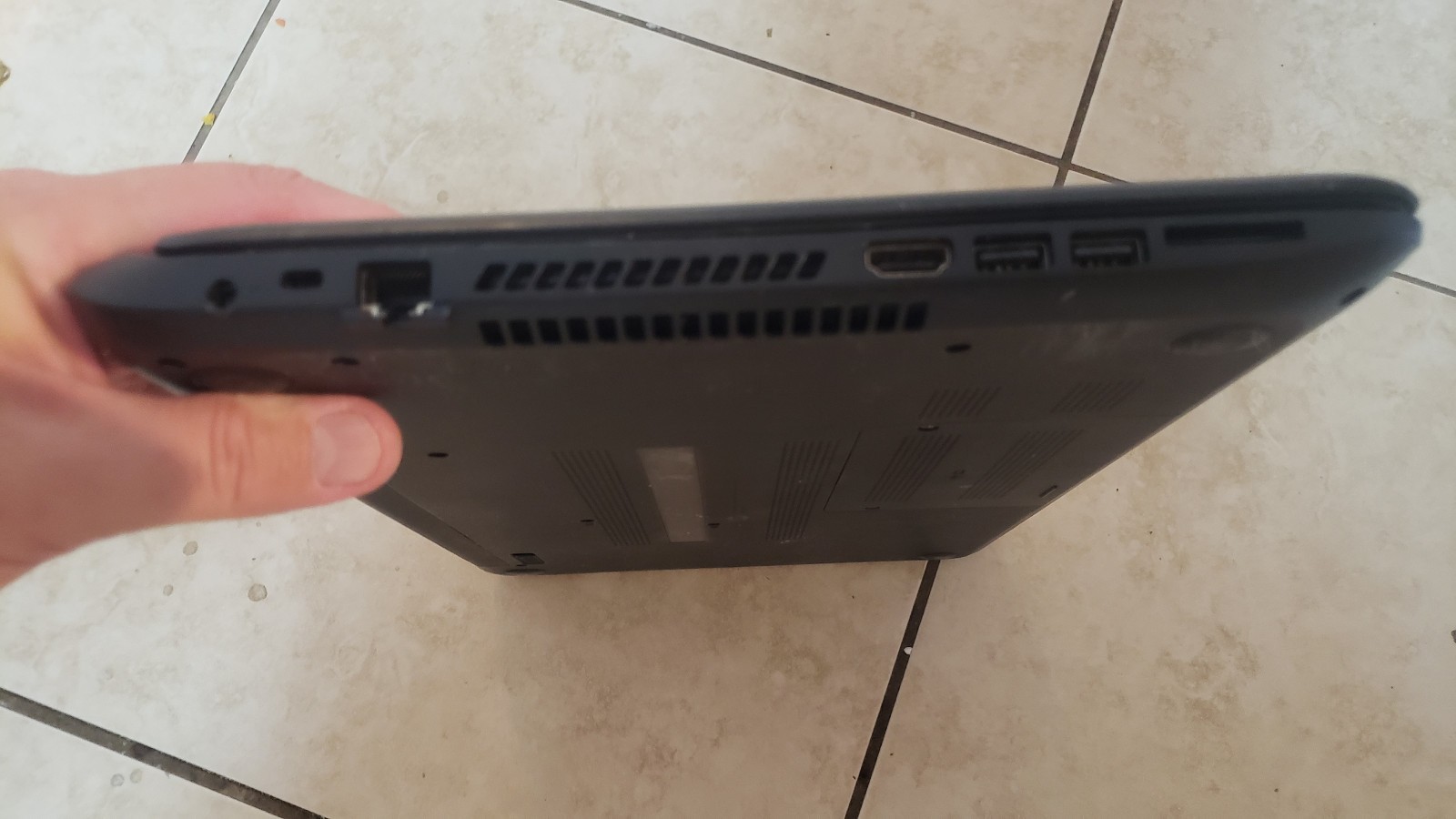 BROKEN 500gb HP 15 Notebook RTL8188EE Black Laptop with touch screen AS IS *READ