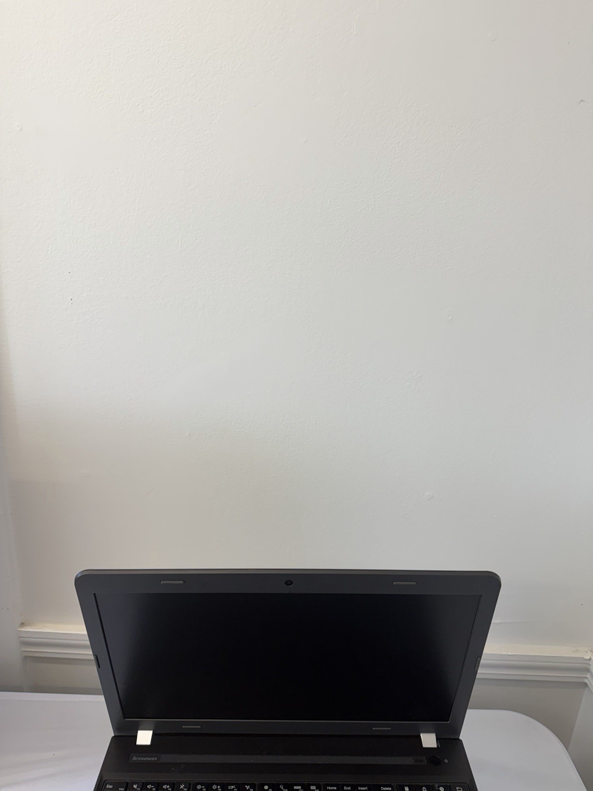 Lenovo Thinkpad E550 Laptop – Good Screen – Intel i5-5200U – RAM 8 GB – Read Des