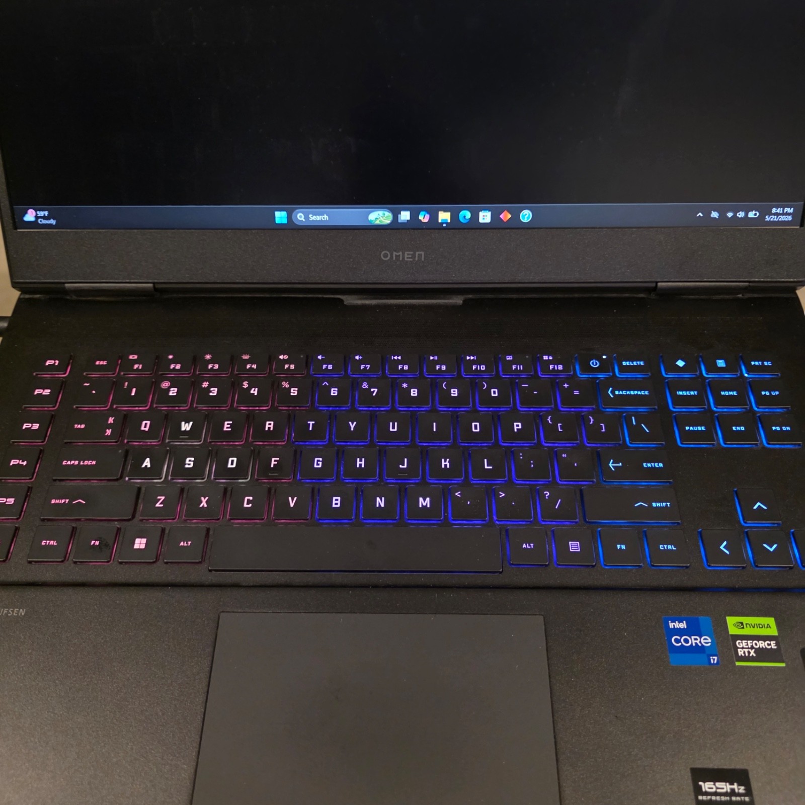 HP Omen 17.3″ 1440P 165Hz i7-13700HX 32GB 2TB SSD RTX 4090 175W 16G DDR6 Fast SH