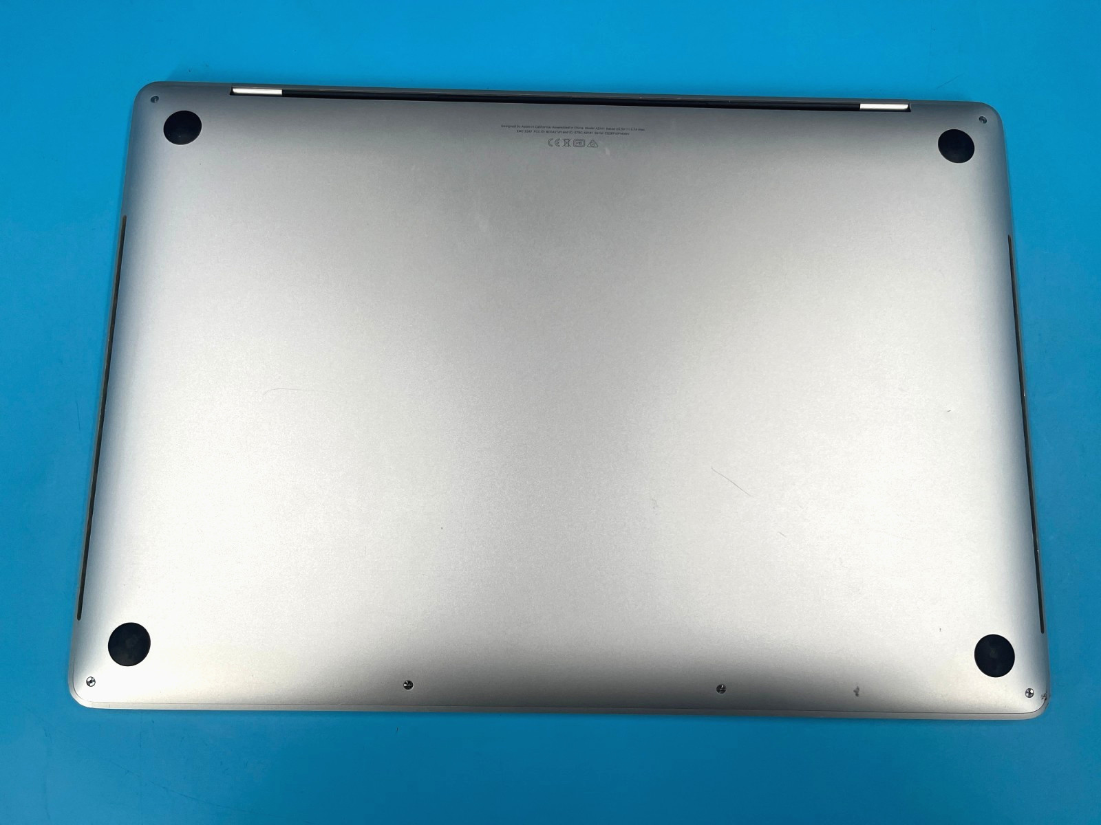 Apple MacBook Pro A2141 16,1 (2019) 16″ 2.40GHz i9-9980HK 32GB 1TB NVME NO OS/AC