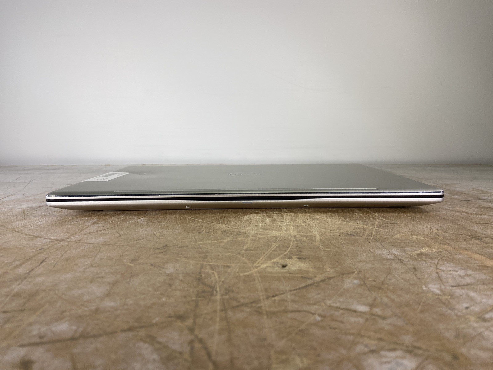 DELL INSPIRON 7580 i7-8565U @ 1.80GHz, 4GB RAM, NO HDD/OS – (FOR PARTS)