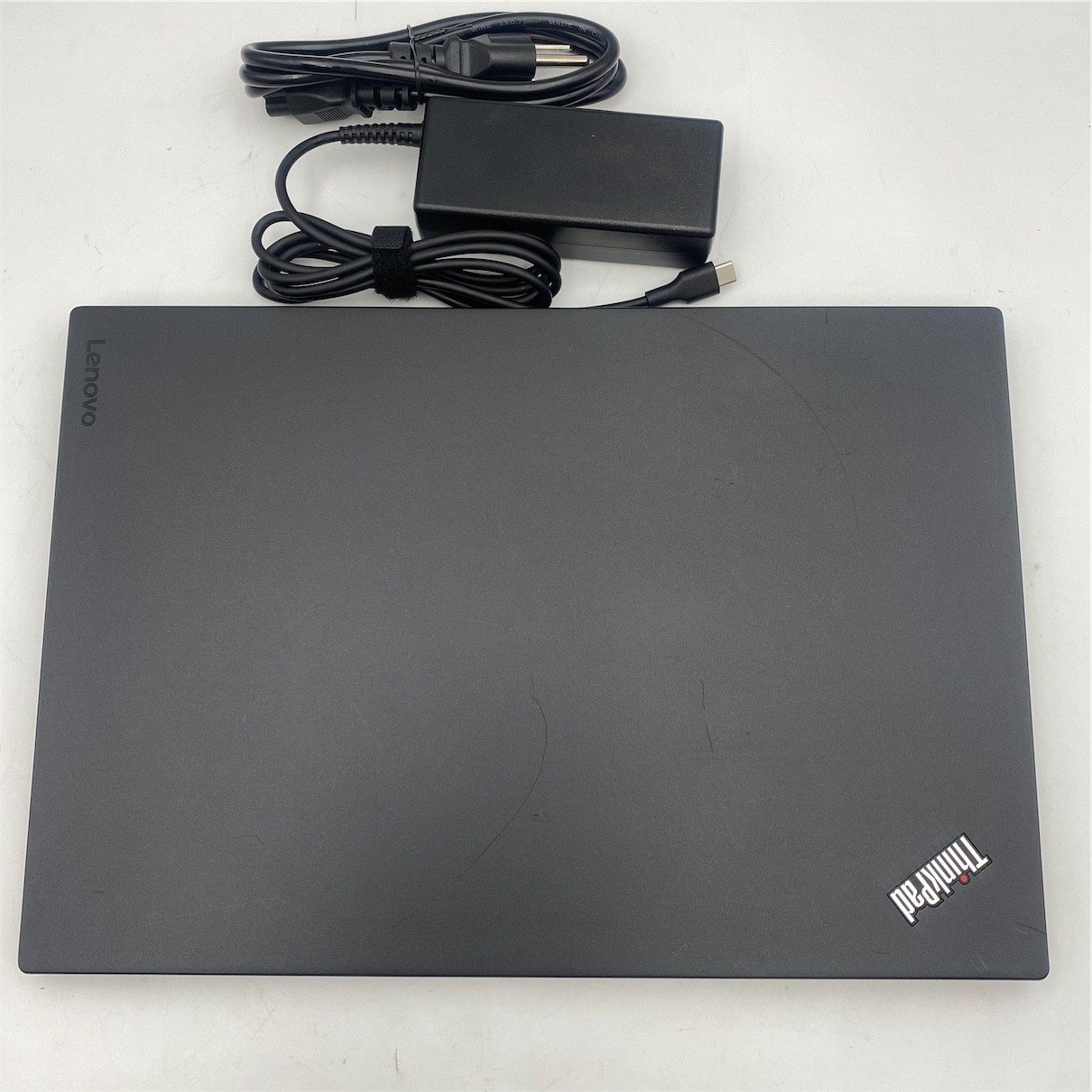 Lenovo ThinkPad T460s i7-6600U 8GB RAM 180GB SSD “scratches”