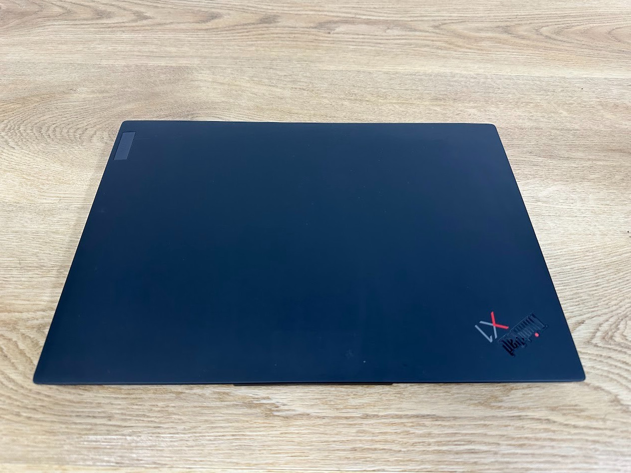 Lenovo ThinkPad X1 Carbon Gen 10, Core i7 1270P, 16GB LPDDR5 Iris Xe, 500 GB SSD
