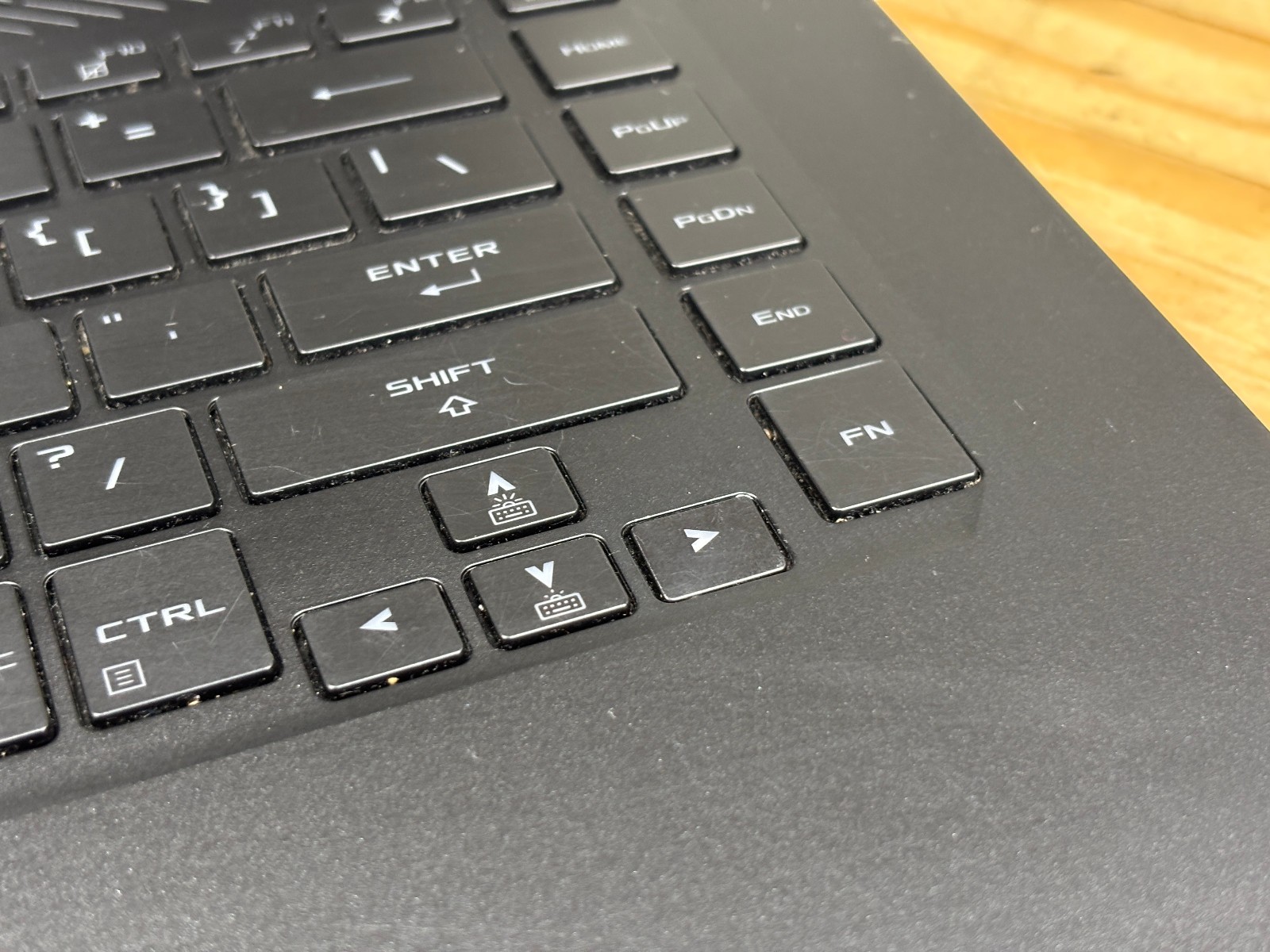 ASUS ROG Zephyrus G GA502DU 15.6 Ryzen 7 3750H GTX 1660Ti 16GB 512GB SSD Win11