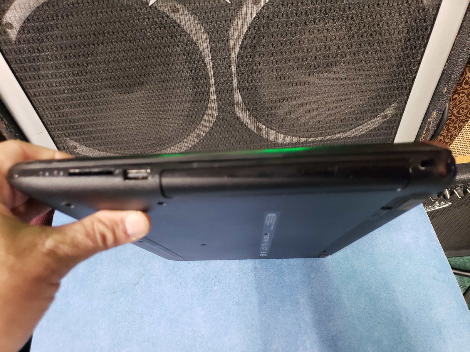 HP 15-ba009dx AMD A6-7310 2.0GHz 500GB HDD 4GB RAM 15.6in FHD Black untested