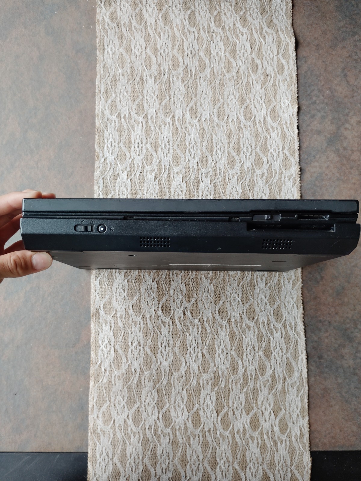 Lenovo ThinkPad X200 12.1in Read Description
