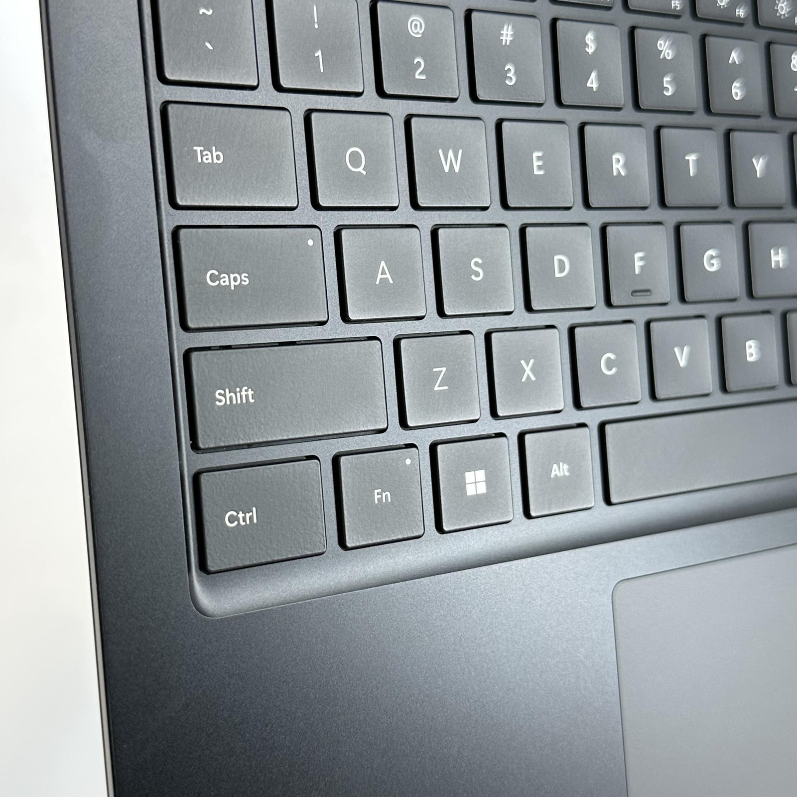 Microsoft Surface Laptop 5 13.5 2K TOUCH 2.7 GHz i7-1265U 16GB 256GB – GOOD