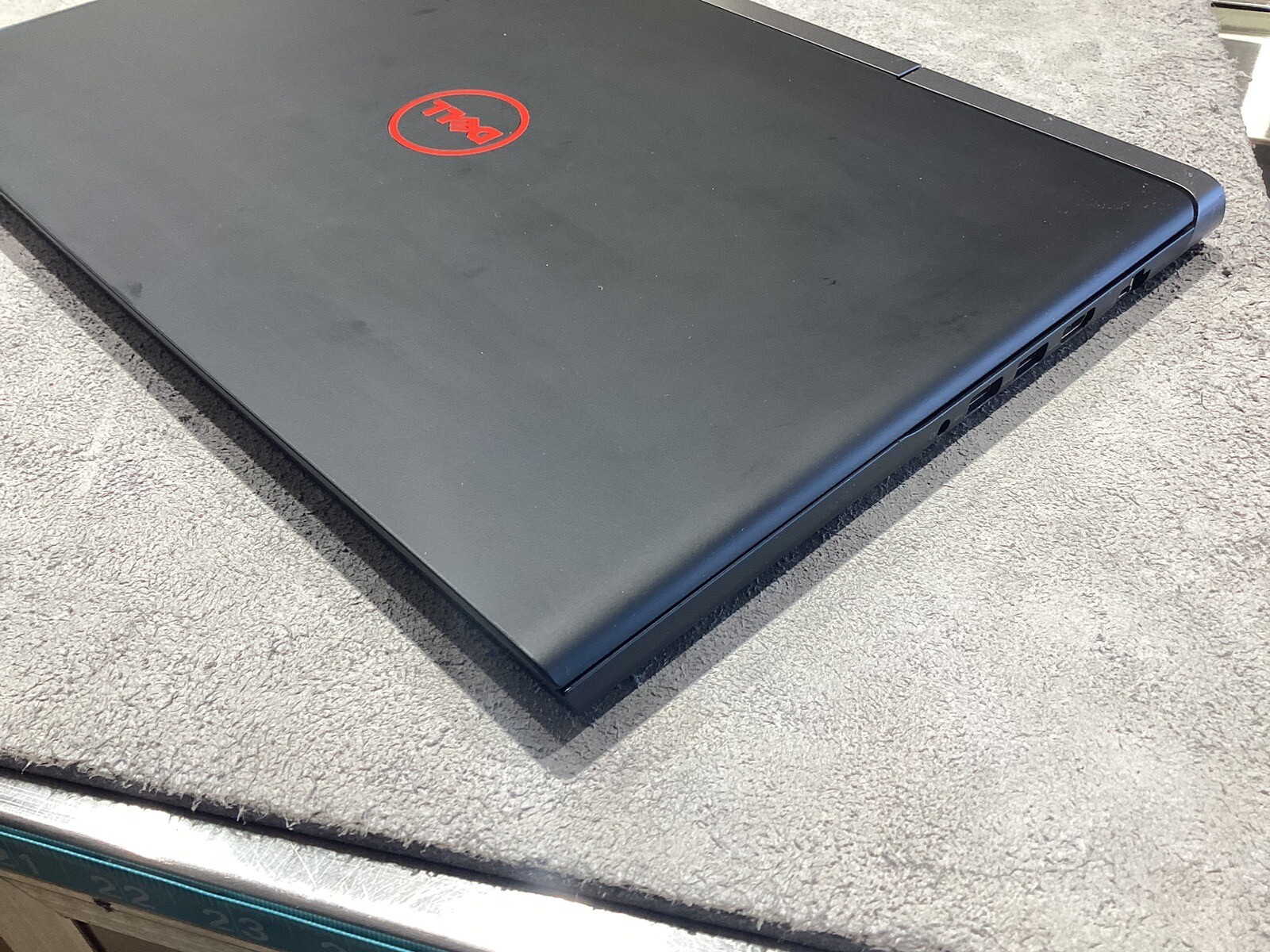 Dell Inspiron 15 7000 Gaming Laptop PC P65F CORE i5 7th Gen 8Gb 256Gb QZ01