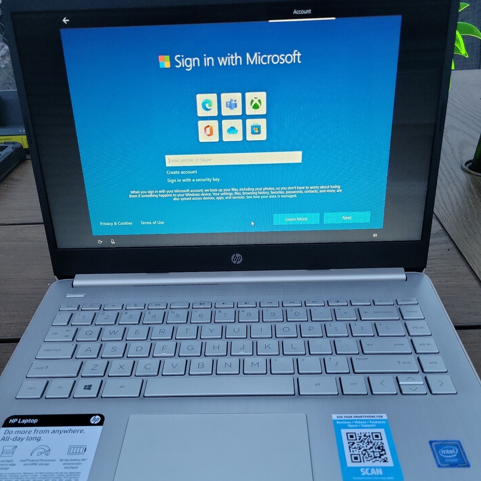 HP Laptop Model 14-DQ0003DX 14″ With Charger